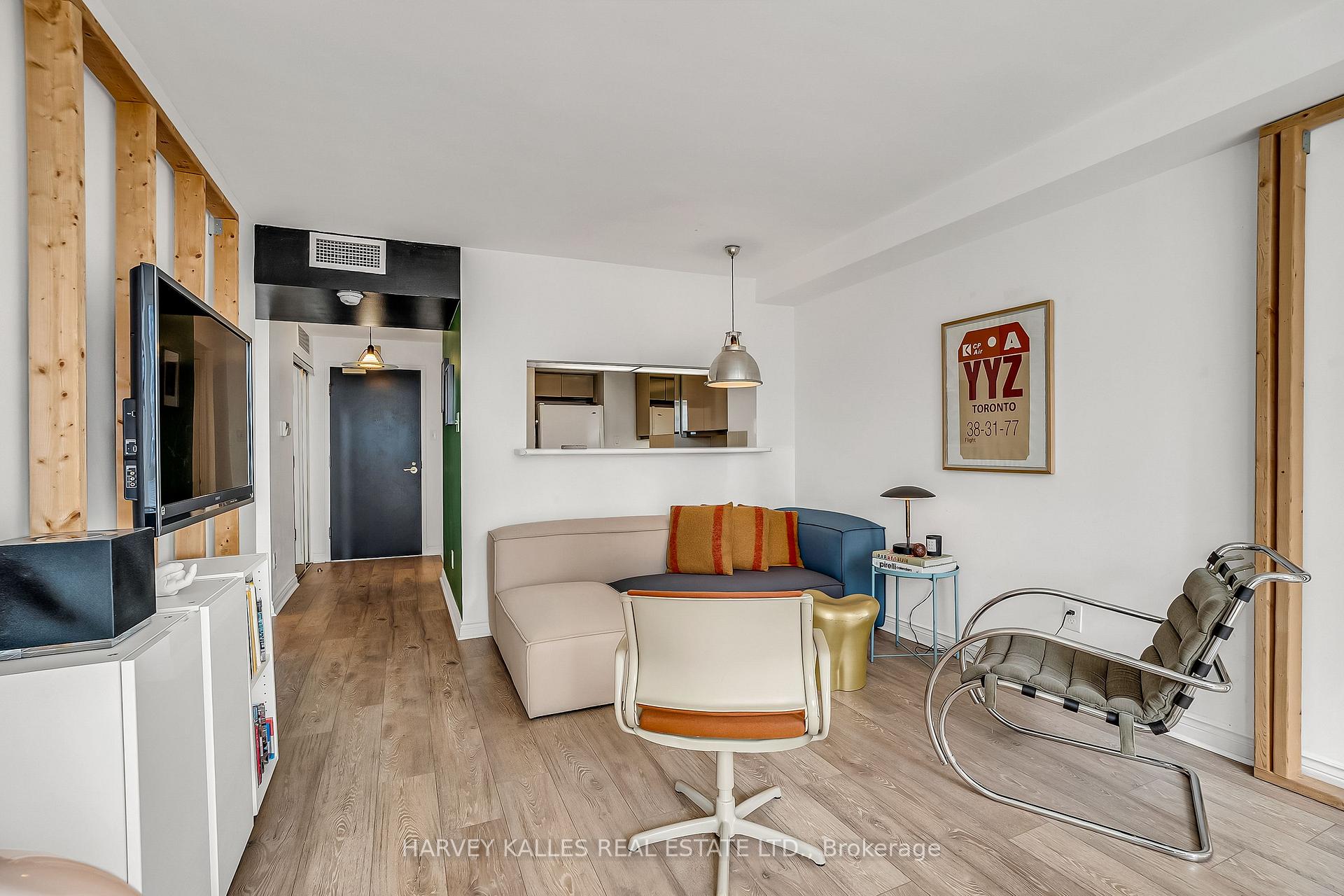 7 Broadway Avenue 609