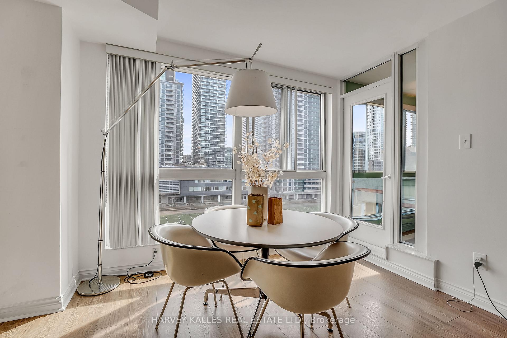 7 Broadway Avenue 609