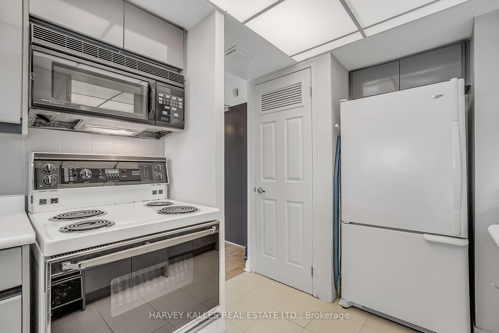 7 Broadway Avenue 609