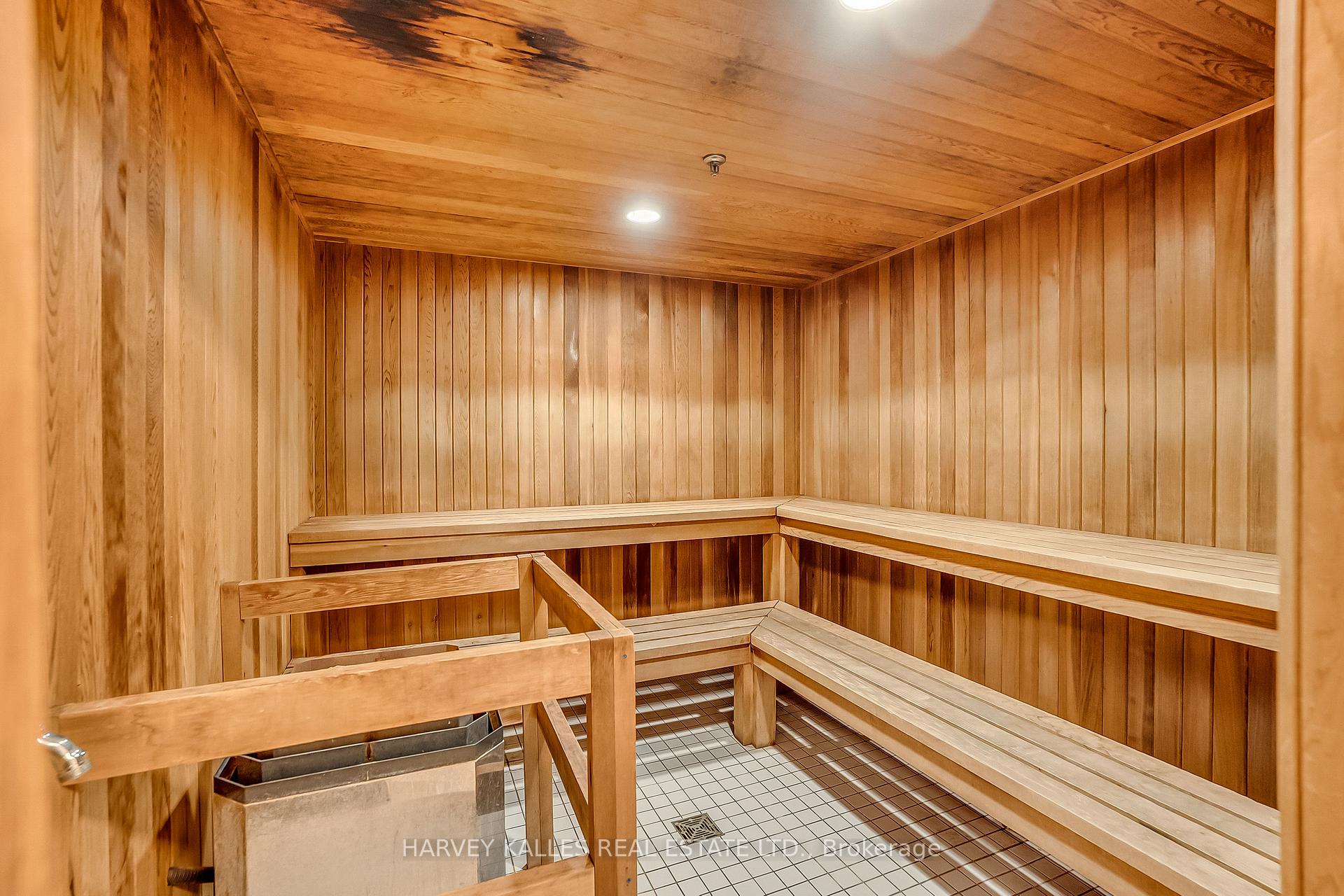 7 Broadway Avenue 609