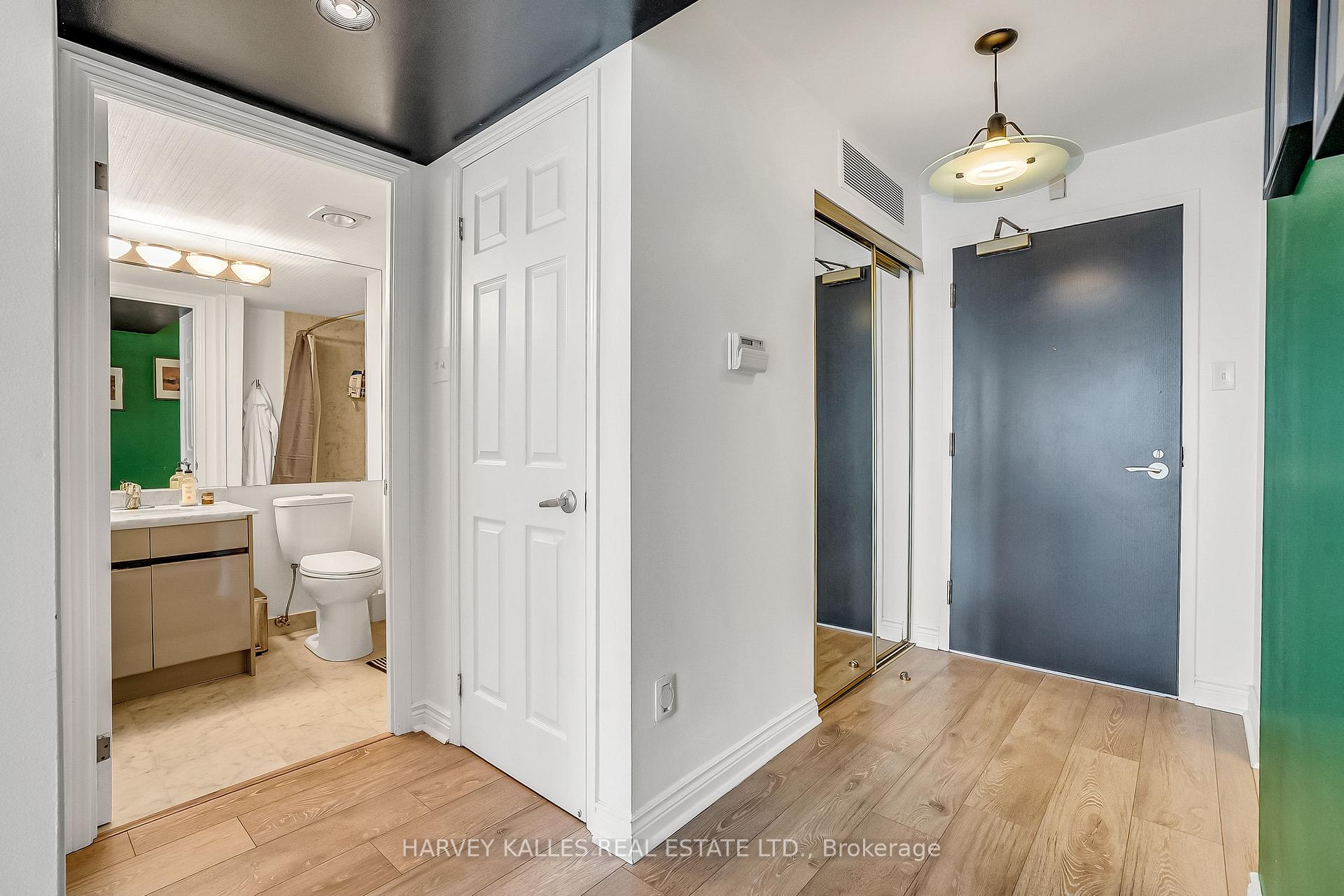 7 Broadway Avenue 609