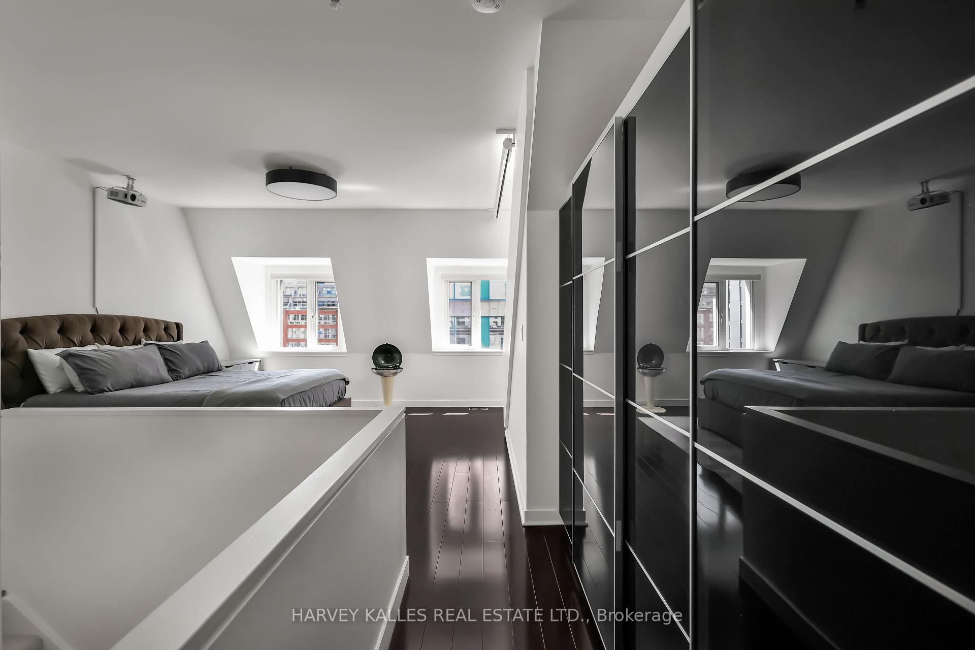 500 Richmond Street W Ph29