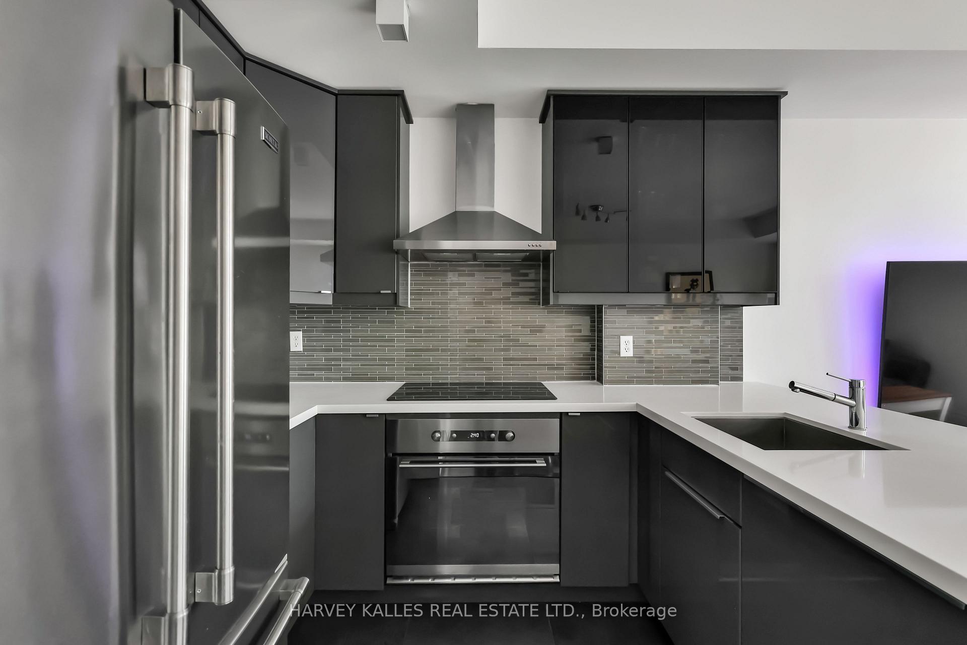 500 Richmond Street W Ph29