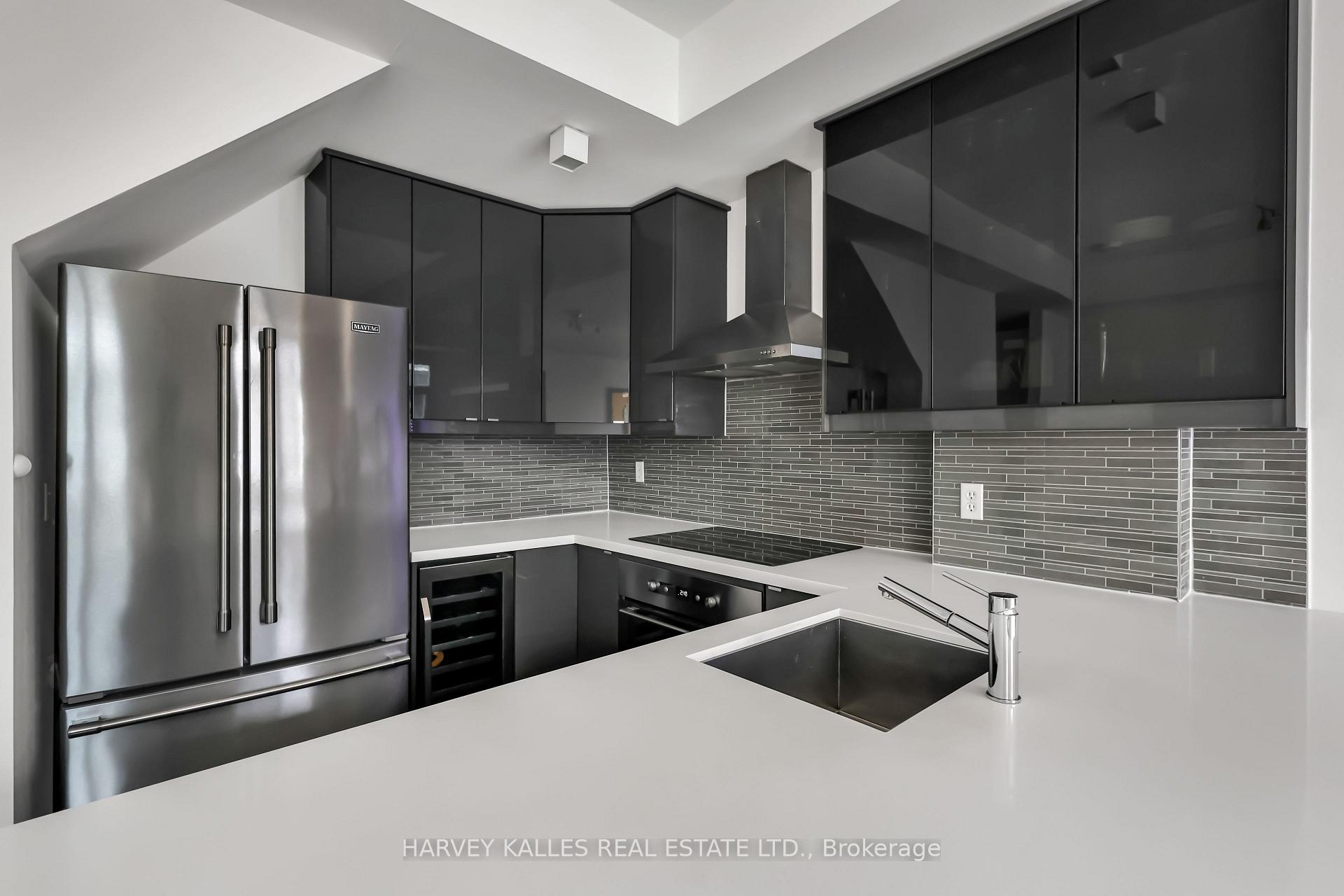 500 Richmond Street W Ph29