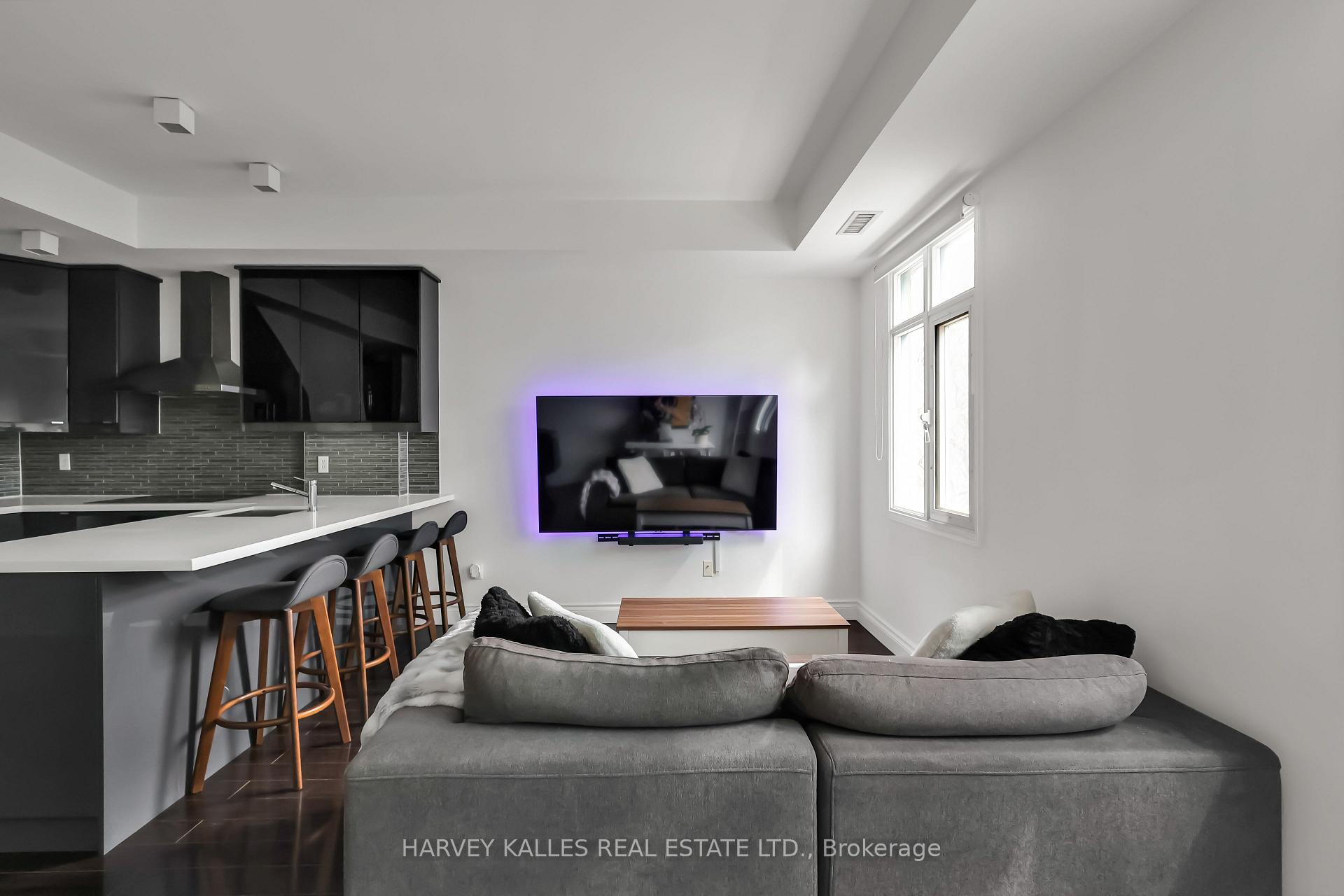 500 Richmond Street W Ph29