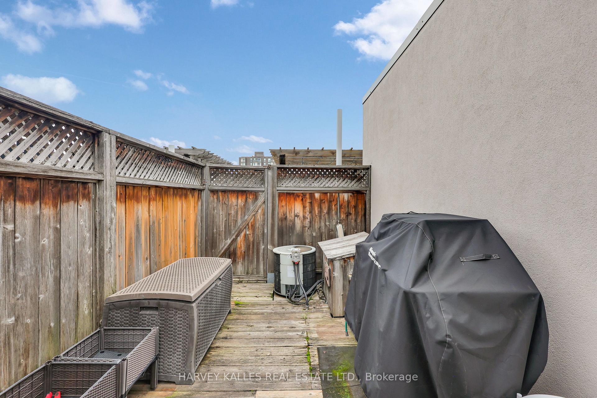 500 Richmond Street W Ph29