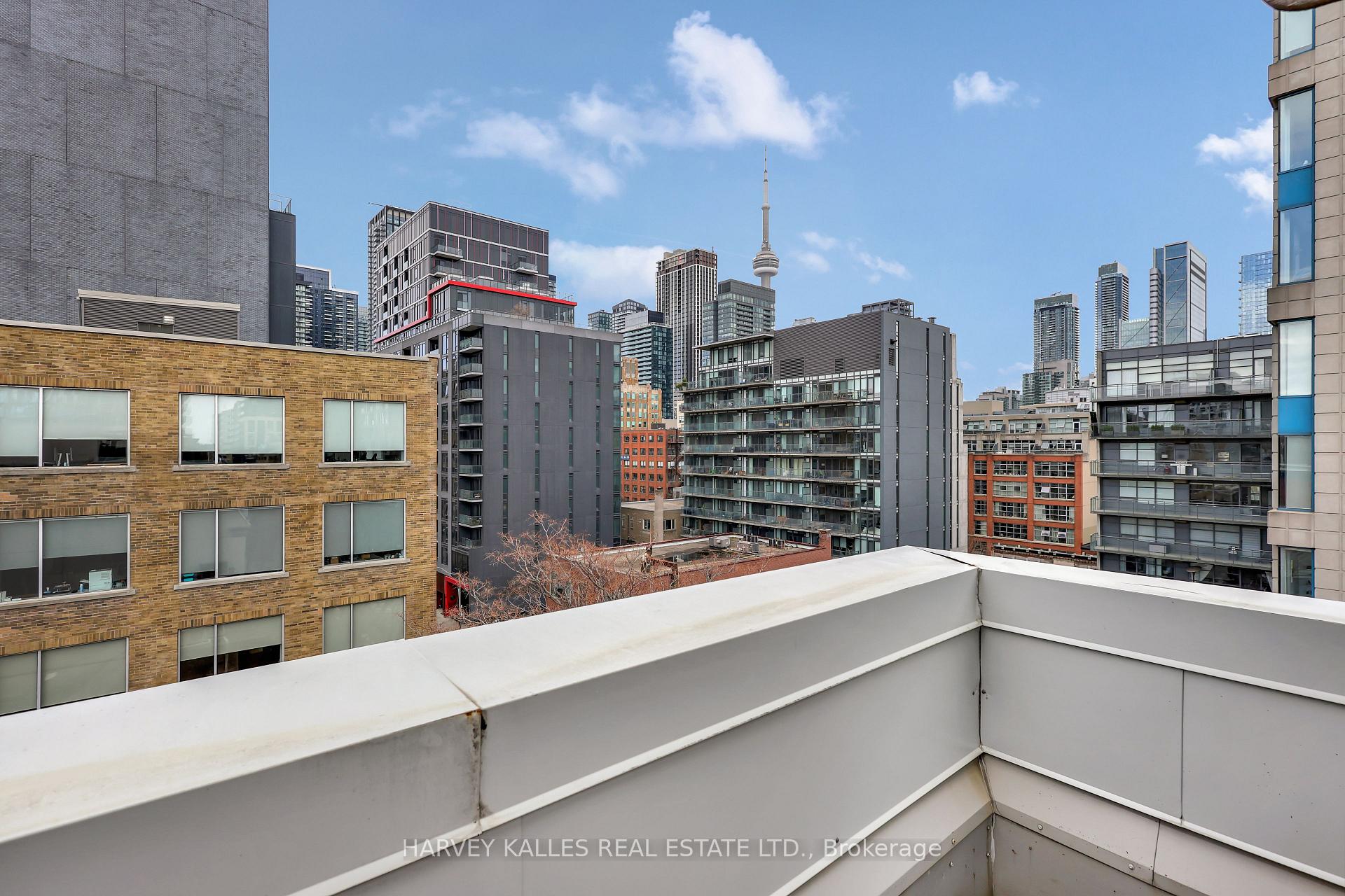 500 Richmond Street W Ph29