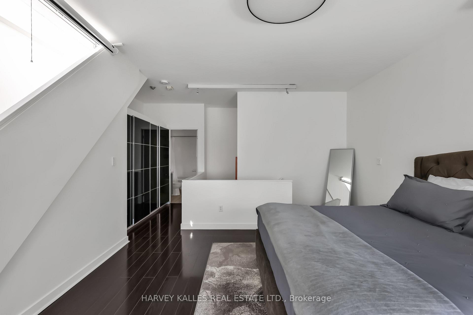 500 Richmond Street W Ph29