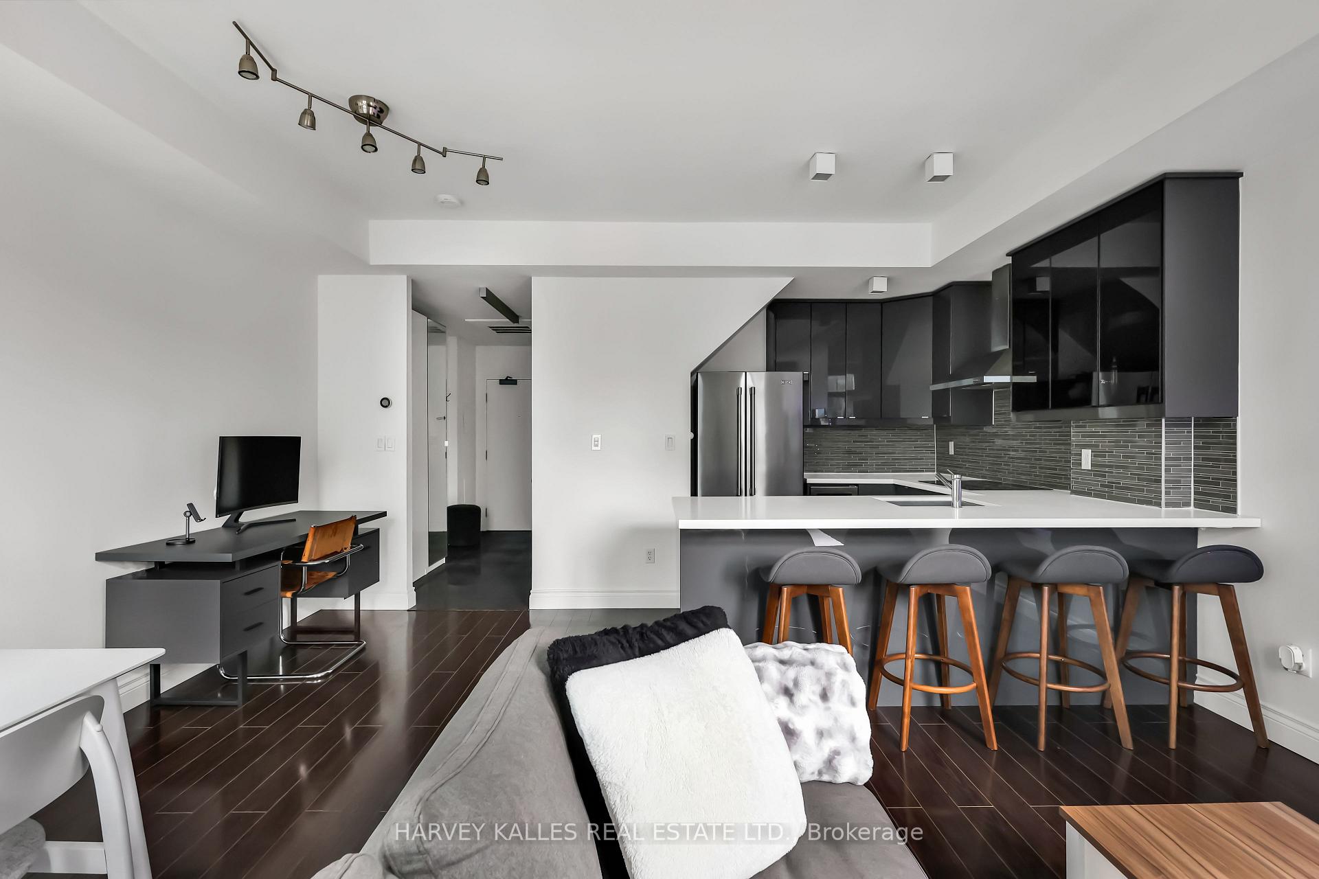 500 Richmond Street W Ph29