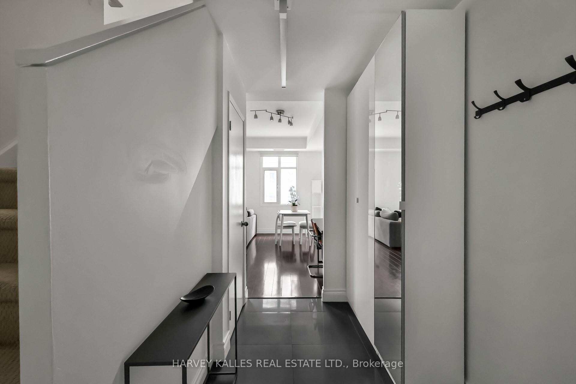 500 Richmond Street W Ph29