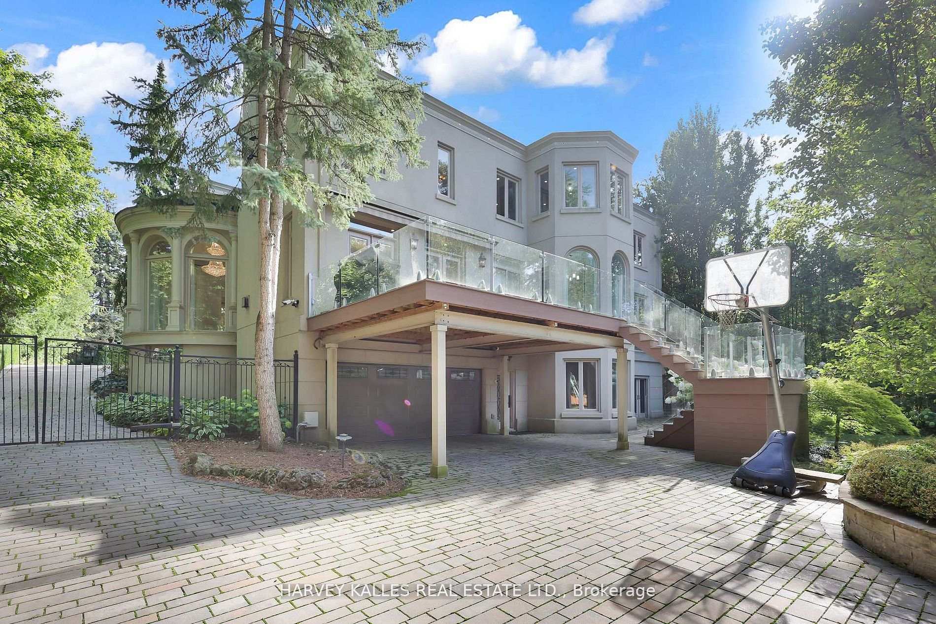 113 Coldstream Avenue