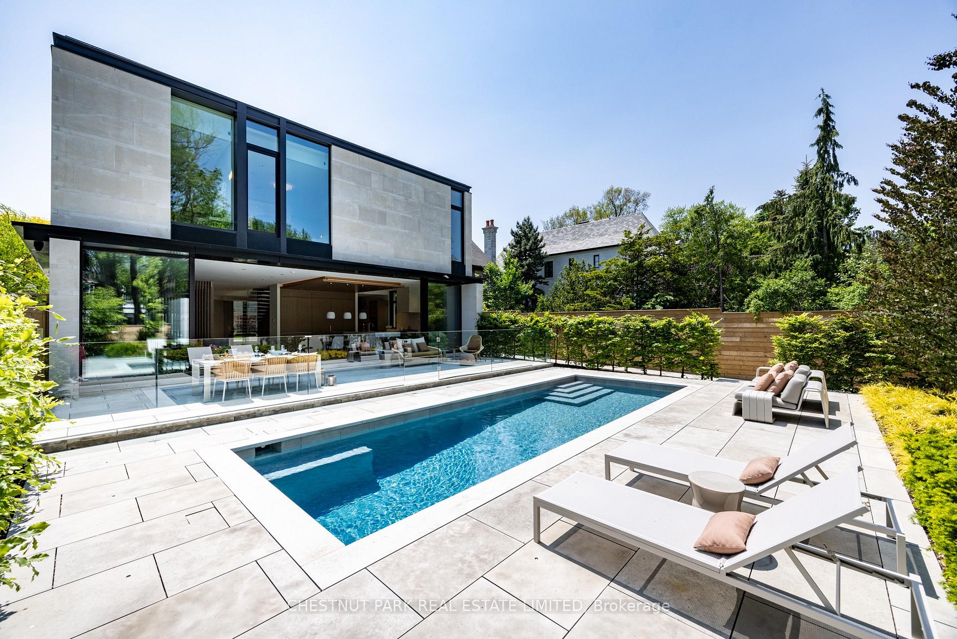 50 Teddington Park Avenue