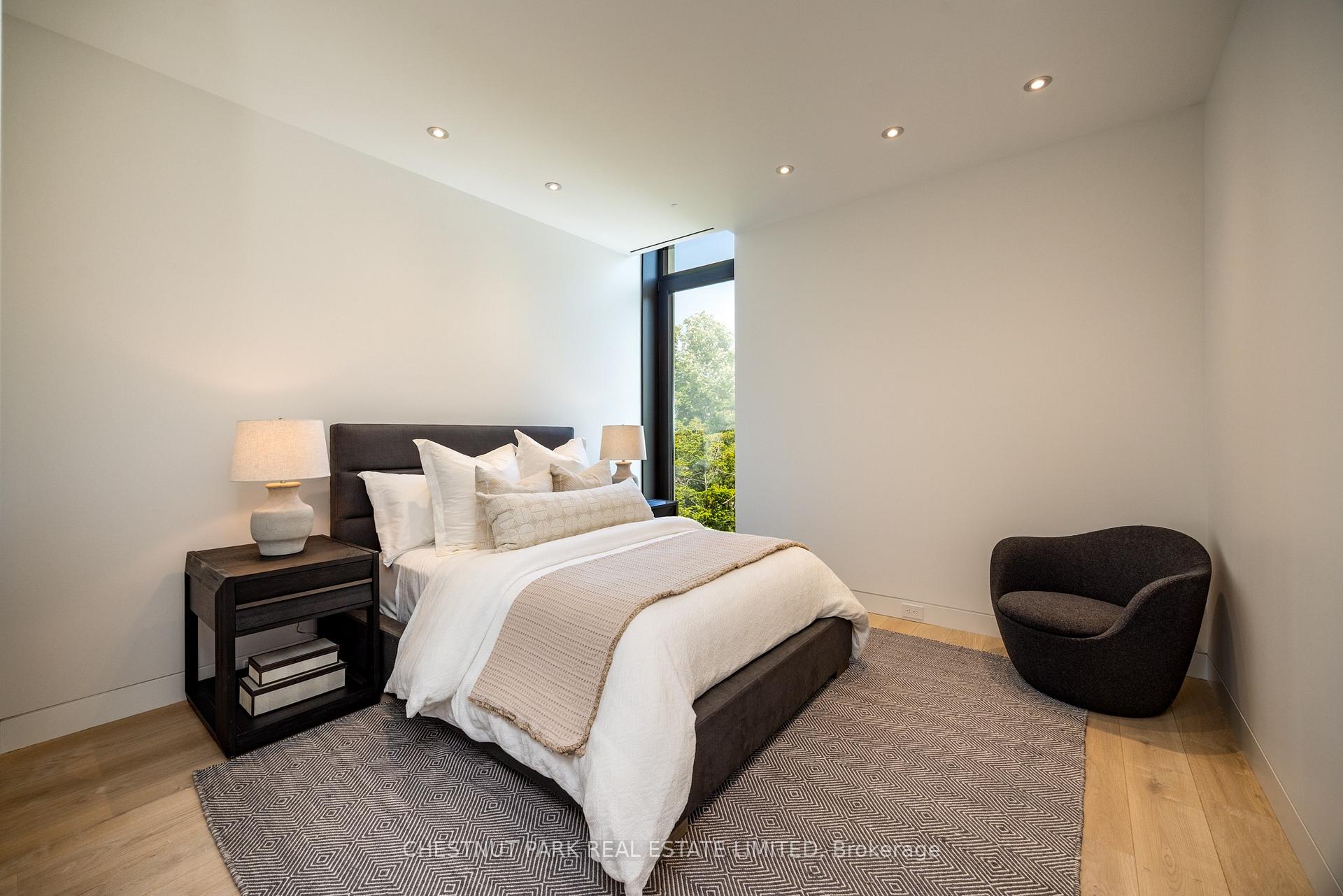 50 Teddington Park Avenue