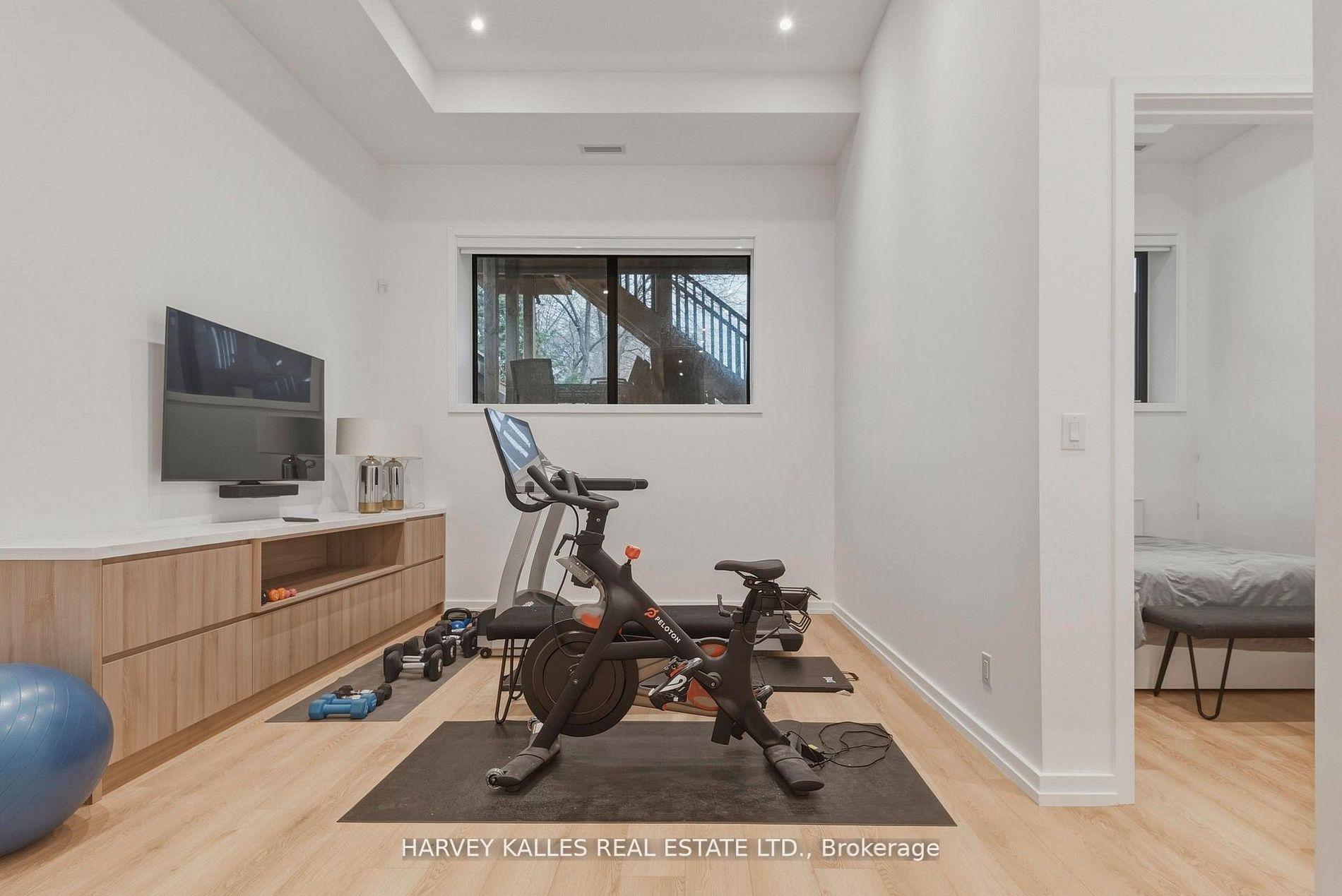 45 Gloucester Grove