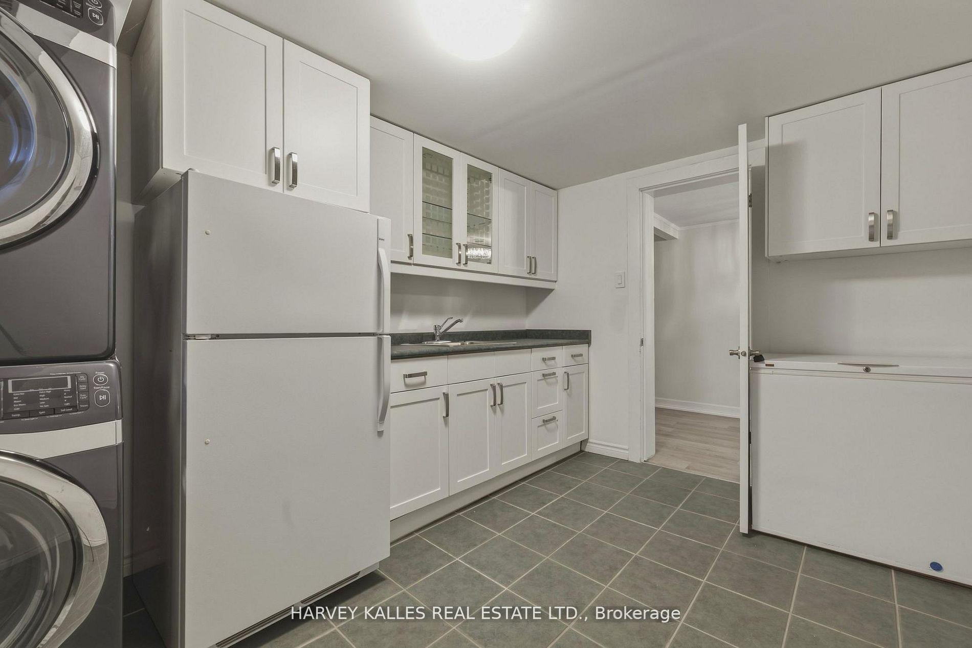 530 Blythwood Road