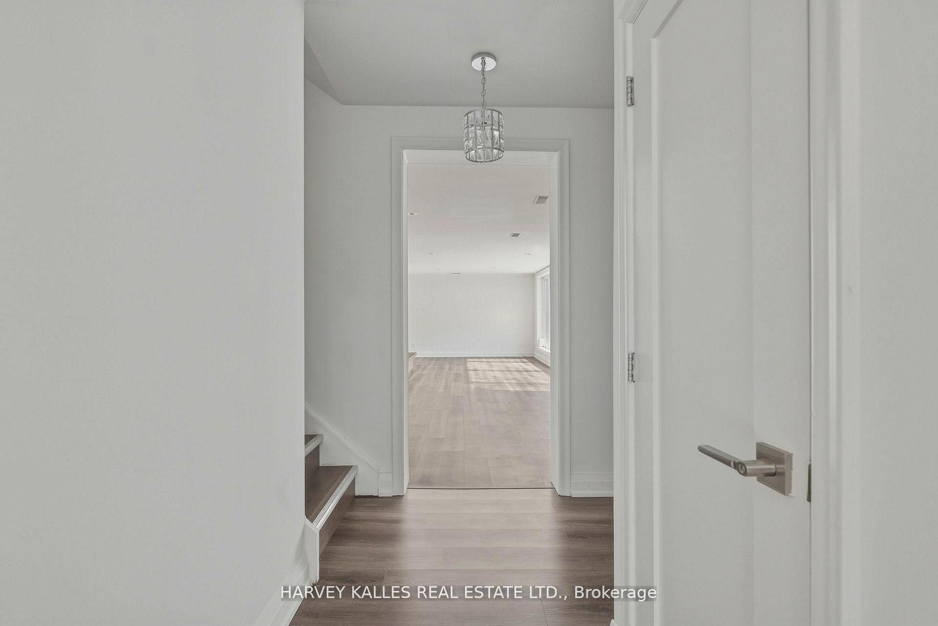 537 Blythwood Road