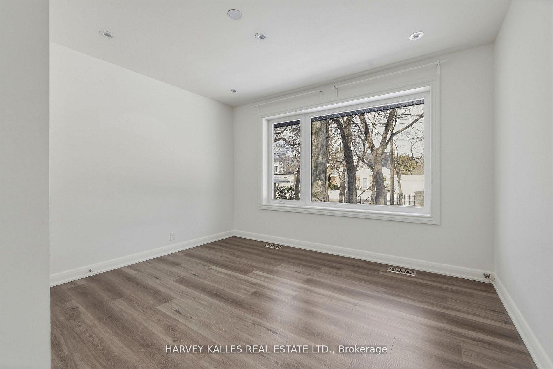 537 Blythwood Road