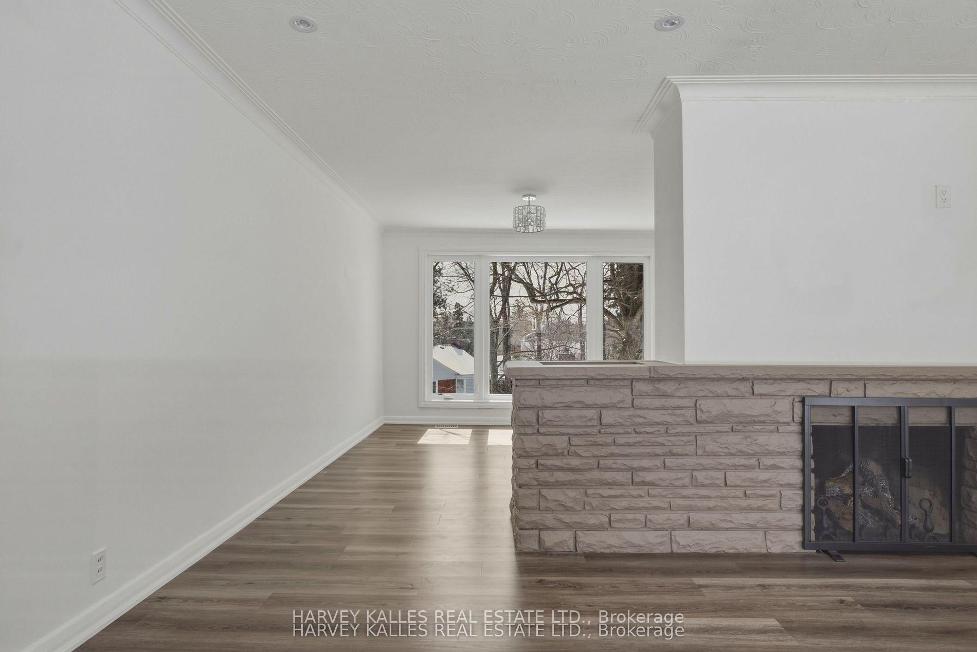 537 Blythwood Road