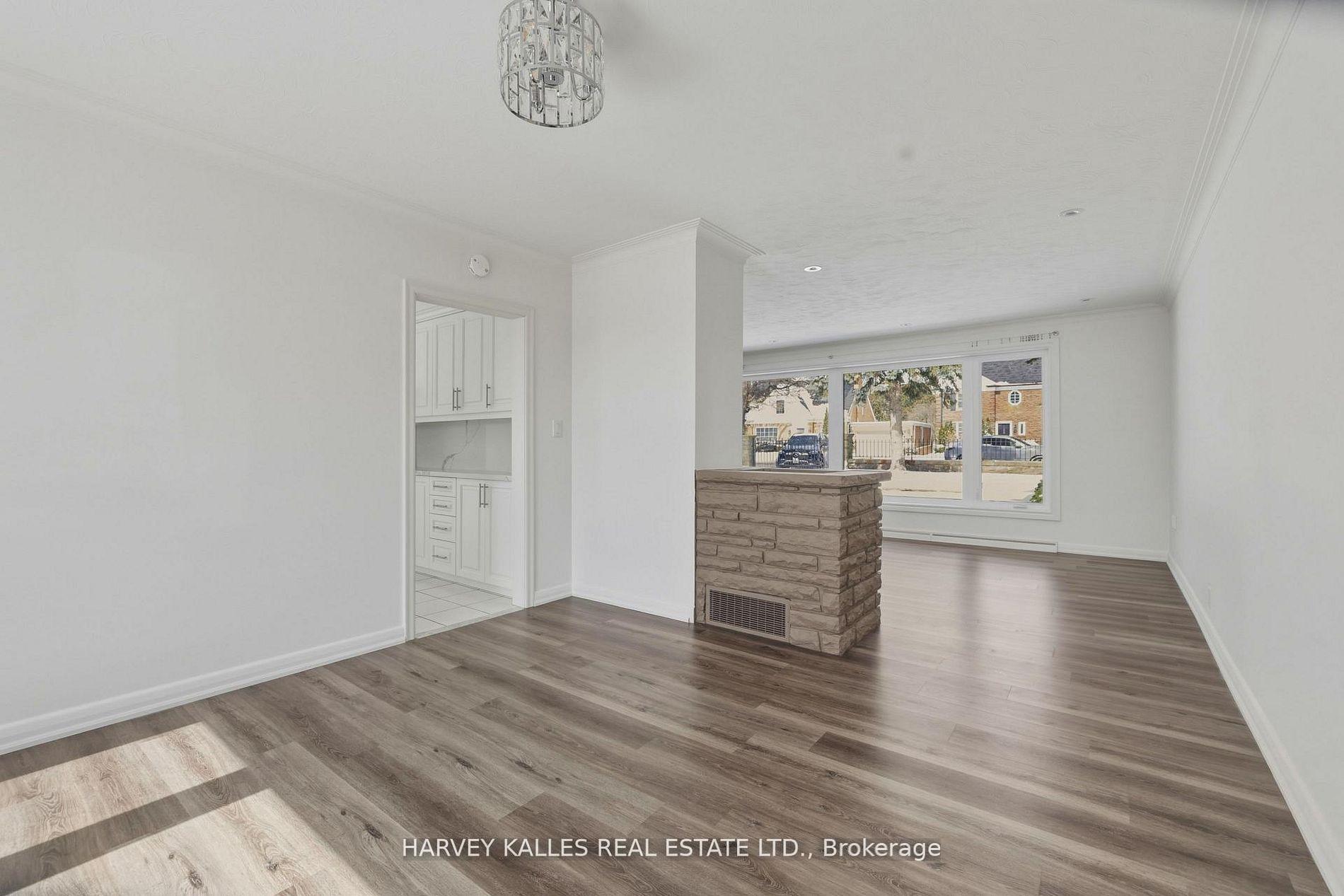537 Blythwood Road