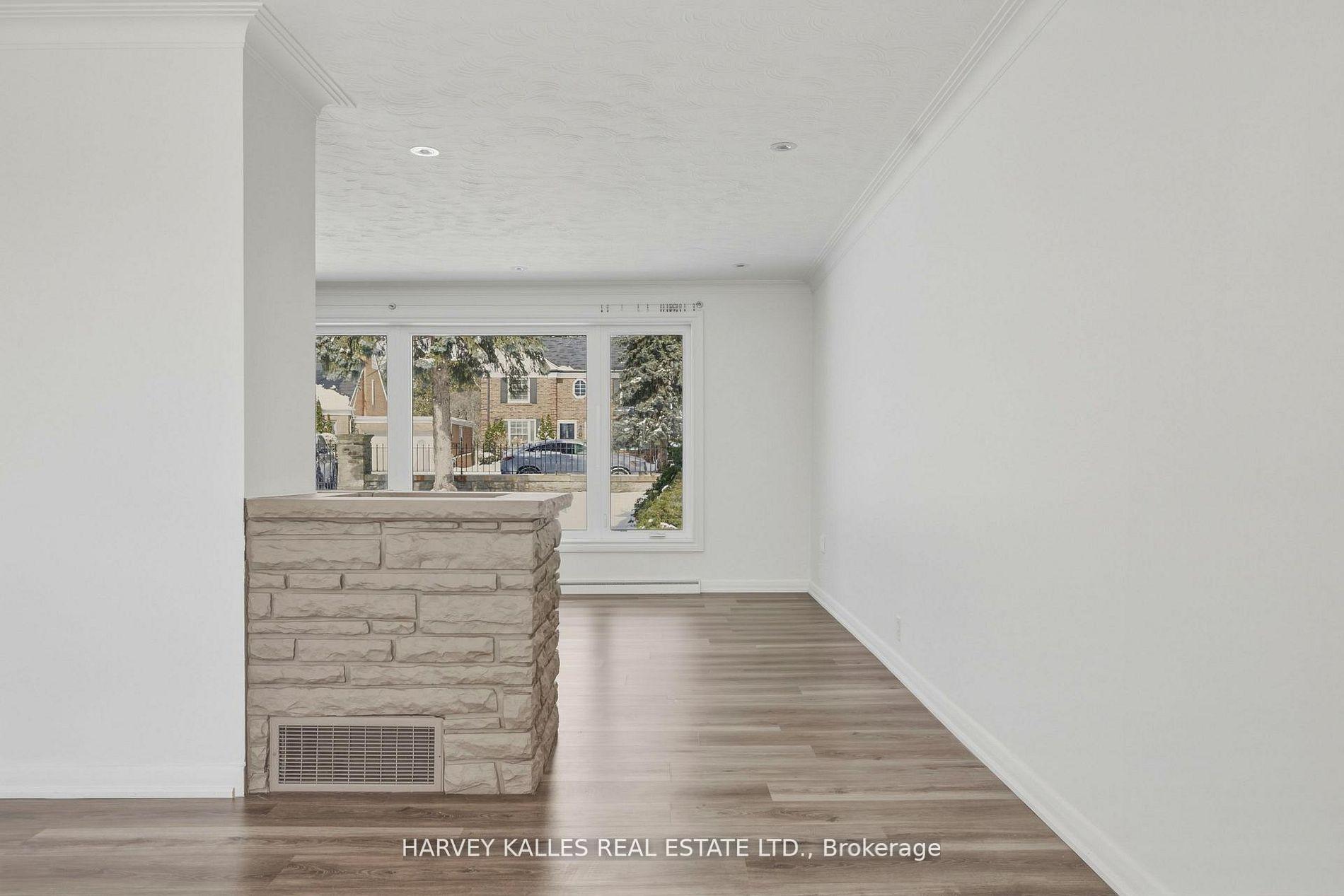 537 Blythwood Road