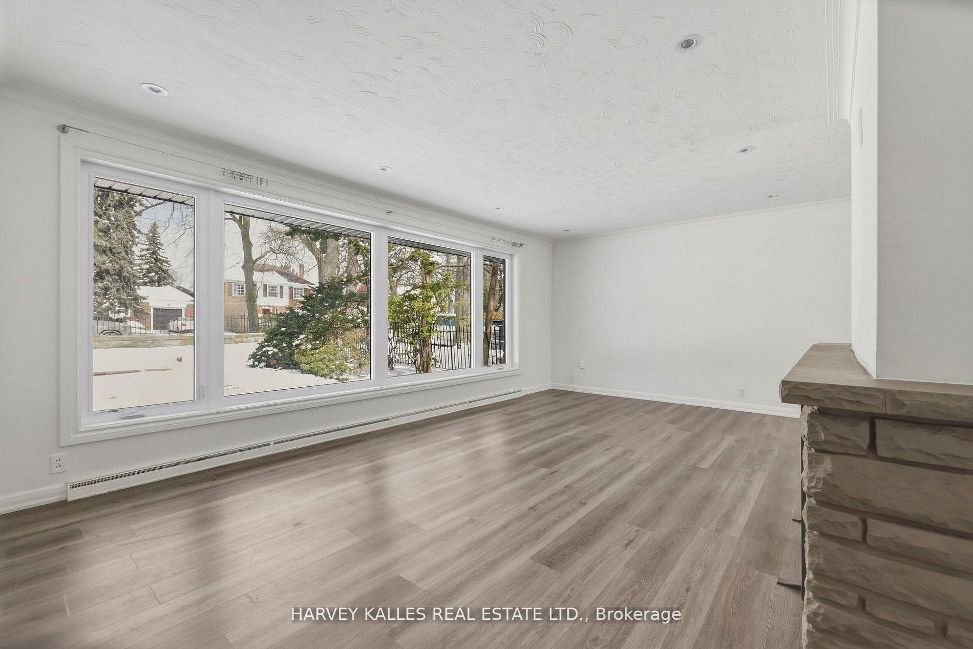 537 Blythwood Road
