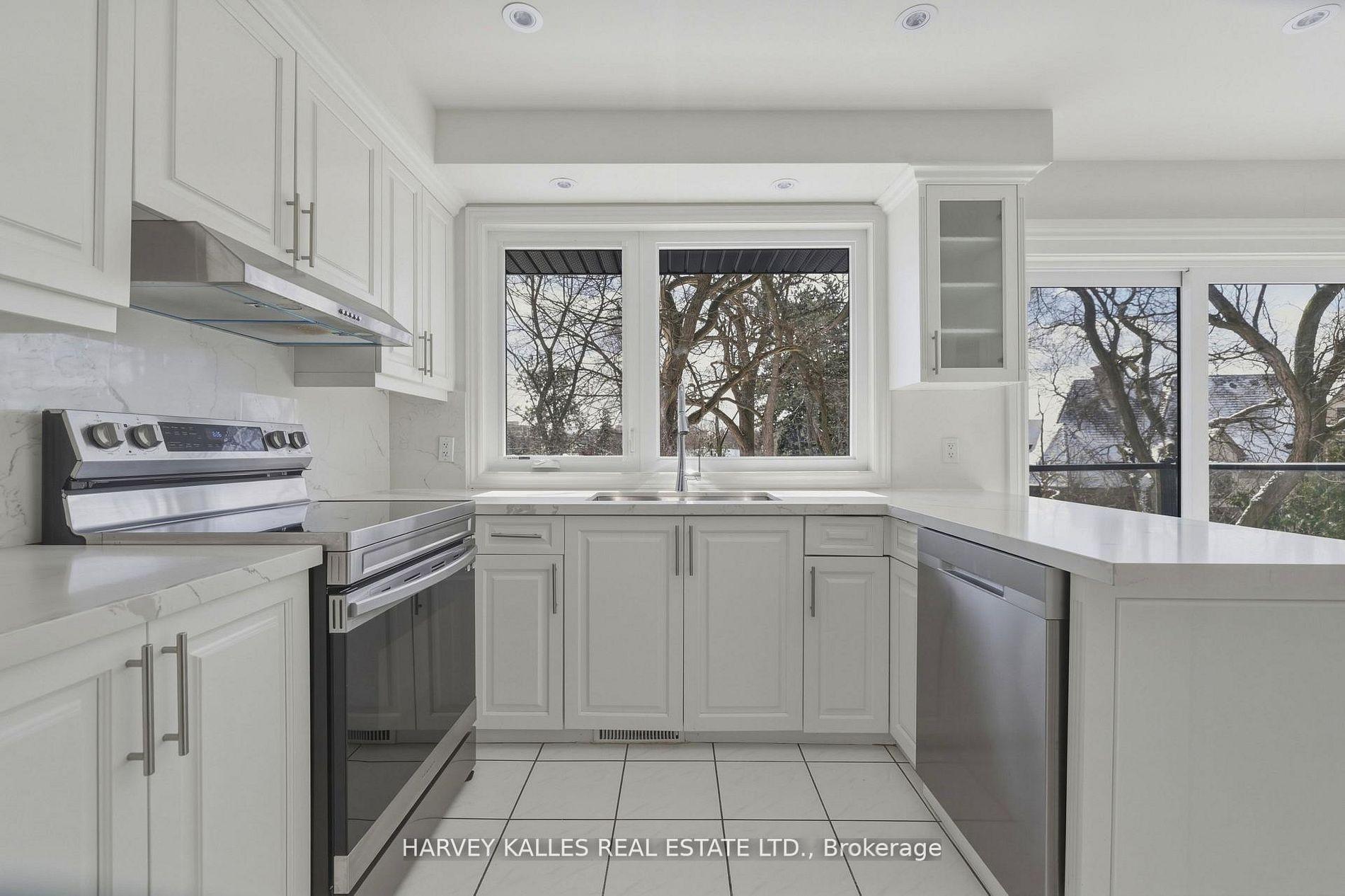 537 Blythwood Road