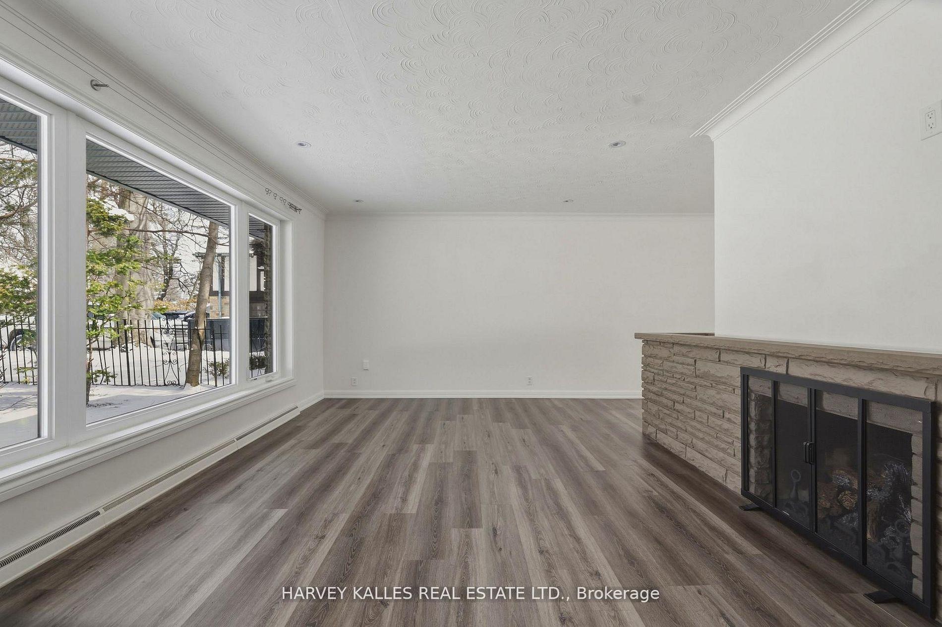 537 Blythwood Road