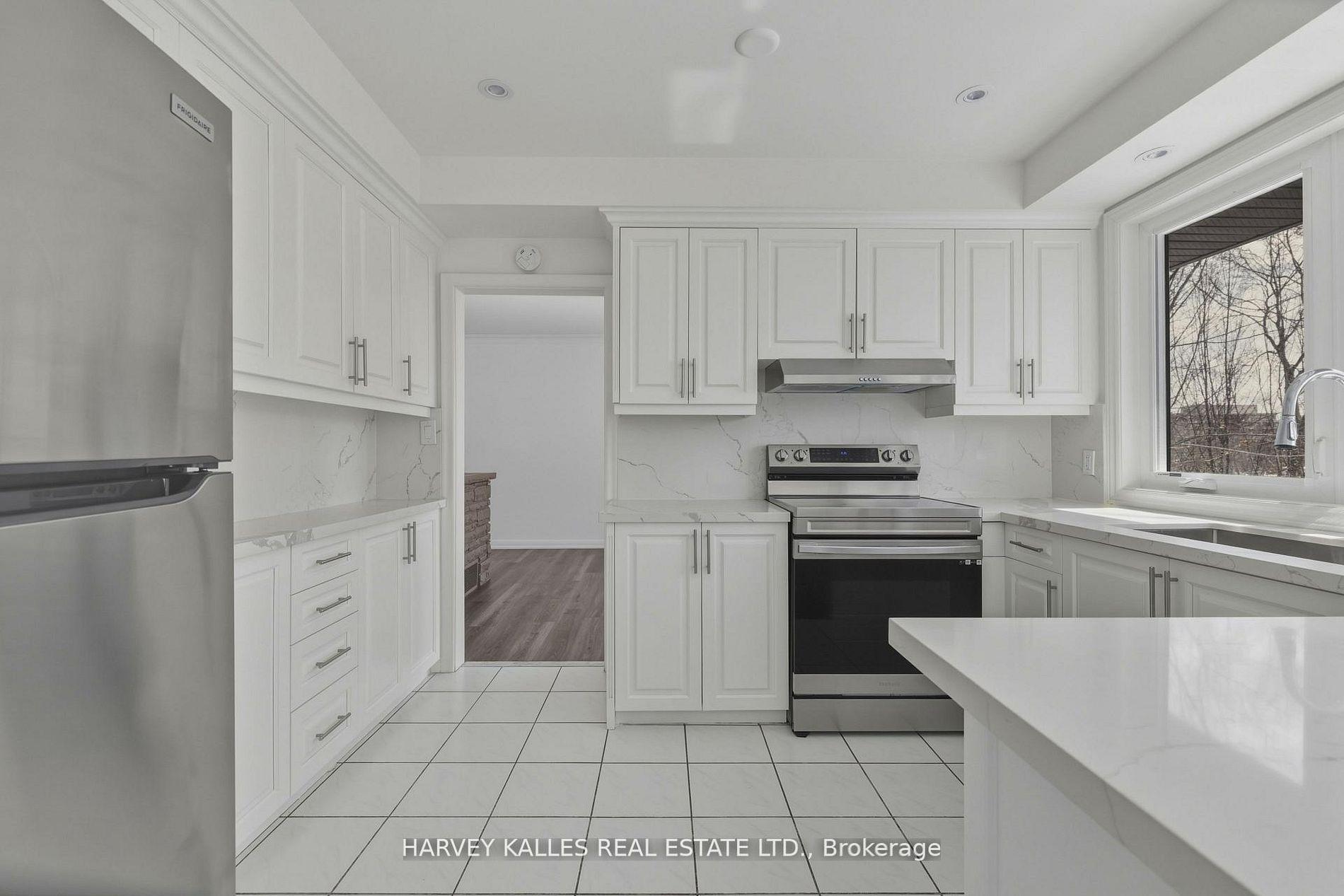 537 Blythwood Road