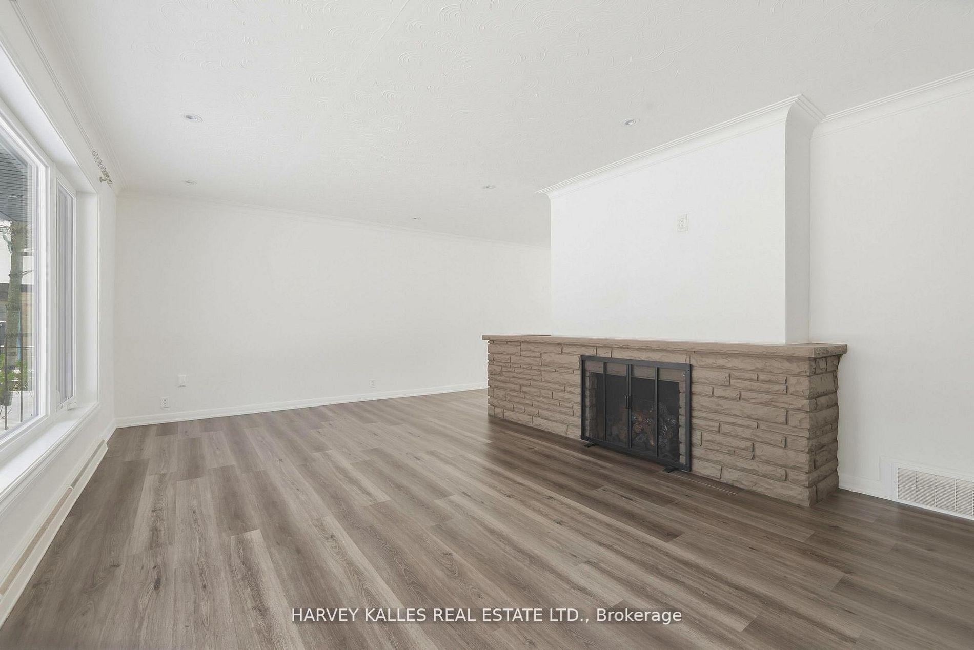 537 Blythwood Road