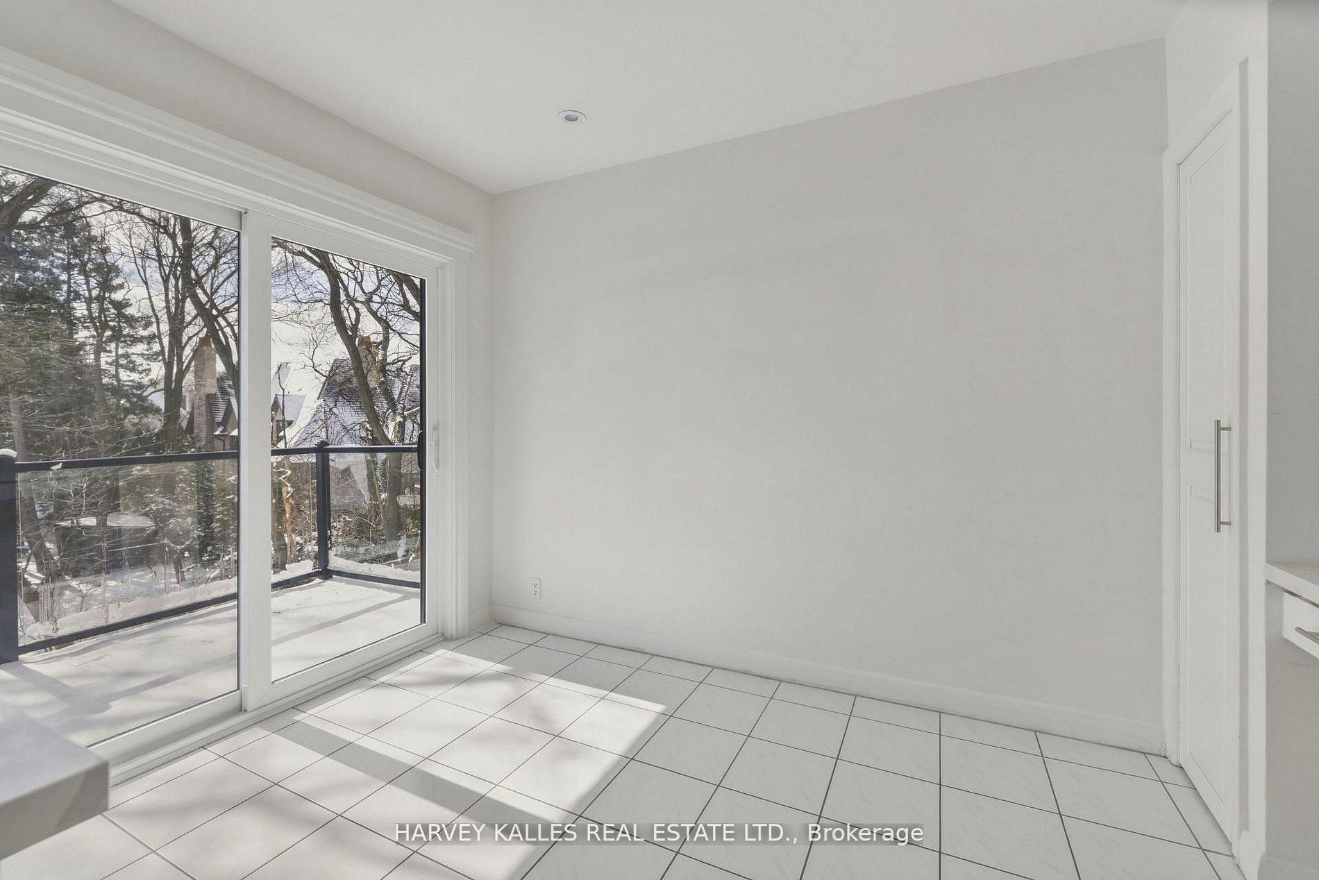 537 Blythwood Road