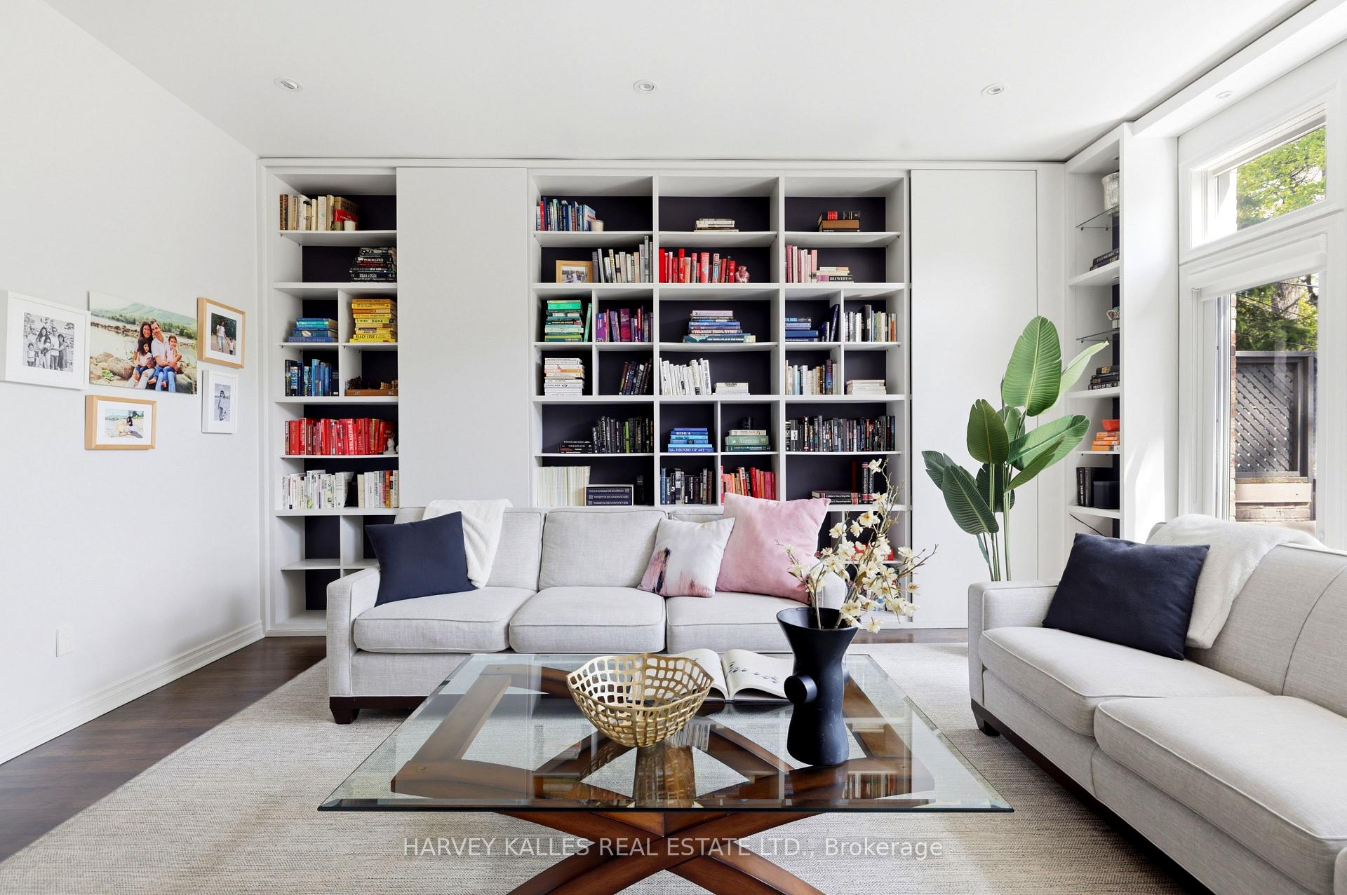 1065 Spadina Road
