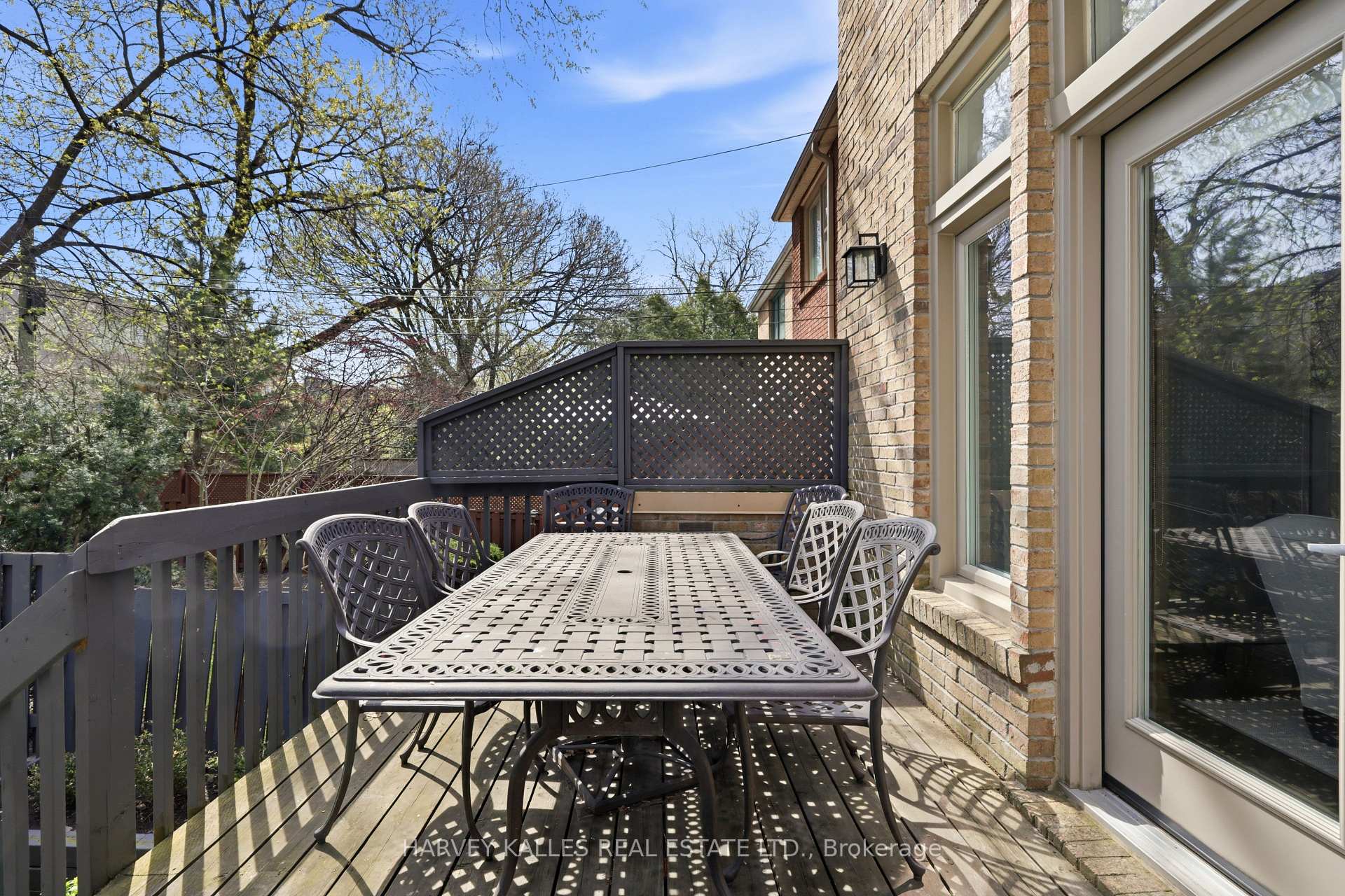 1065 Spadina Road