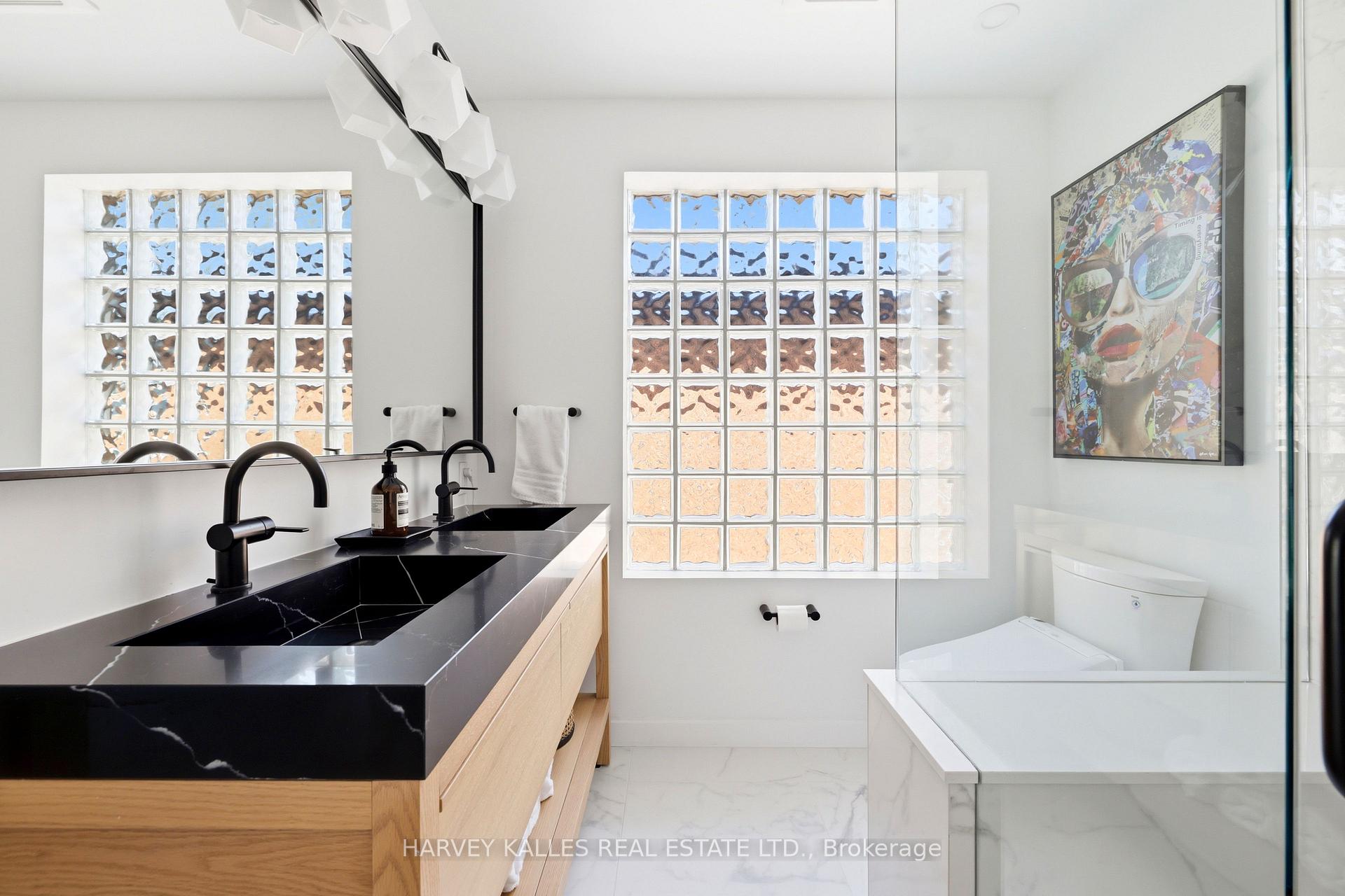 1065 Spadina Road