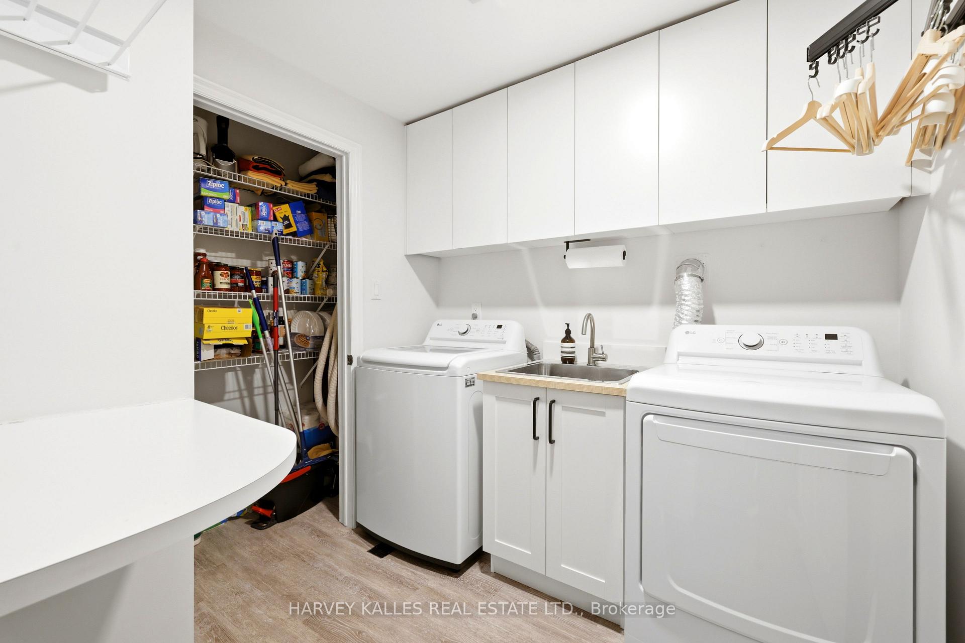 1065 Spadina Road