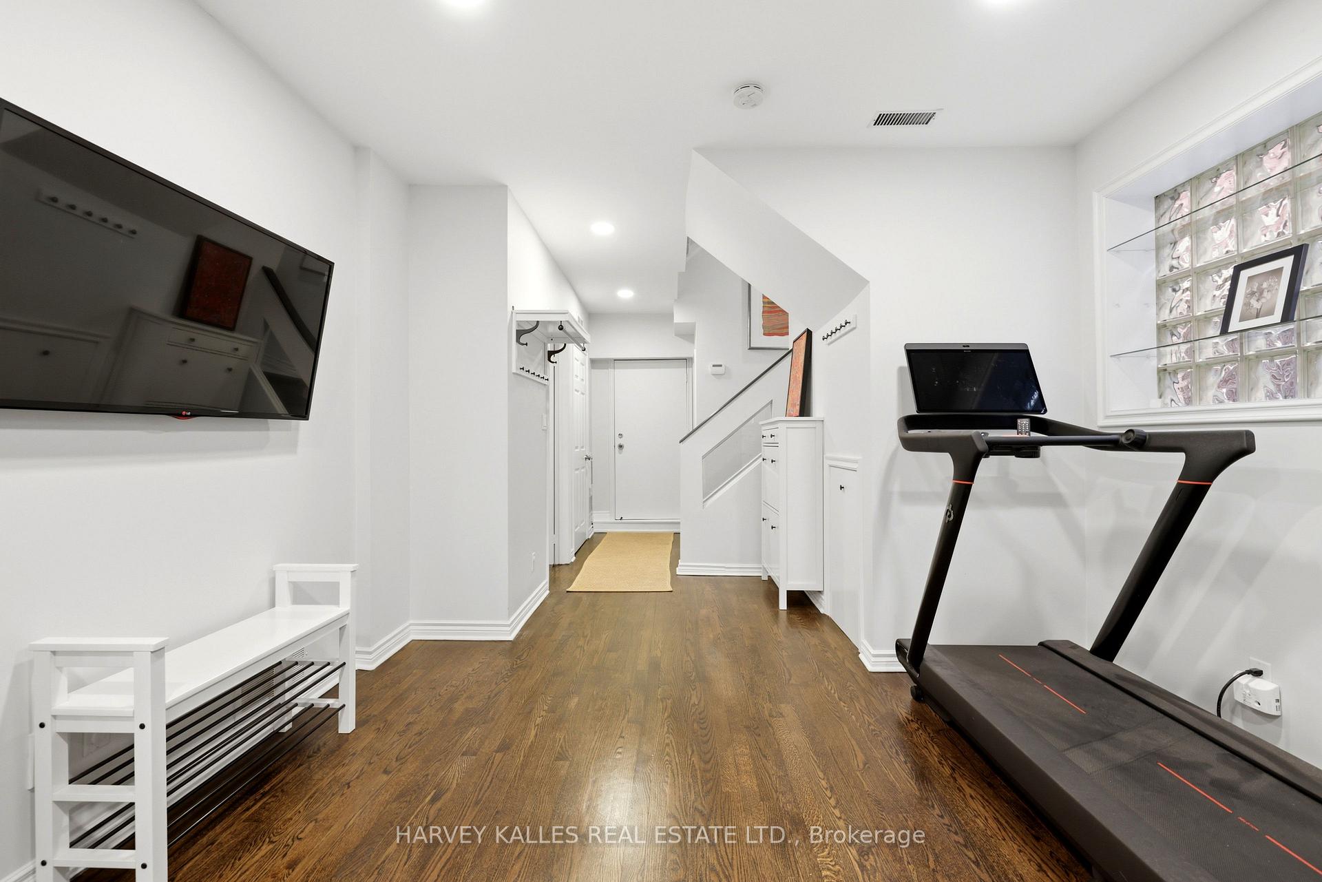 1065 Spadina Road