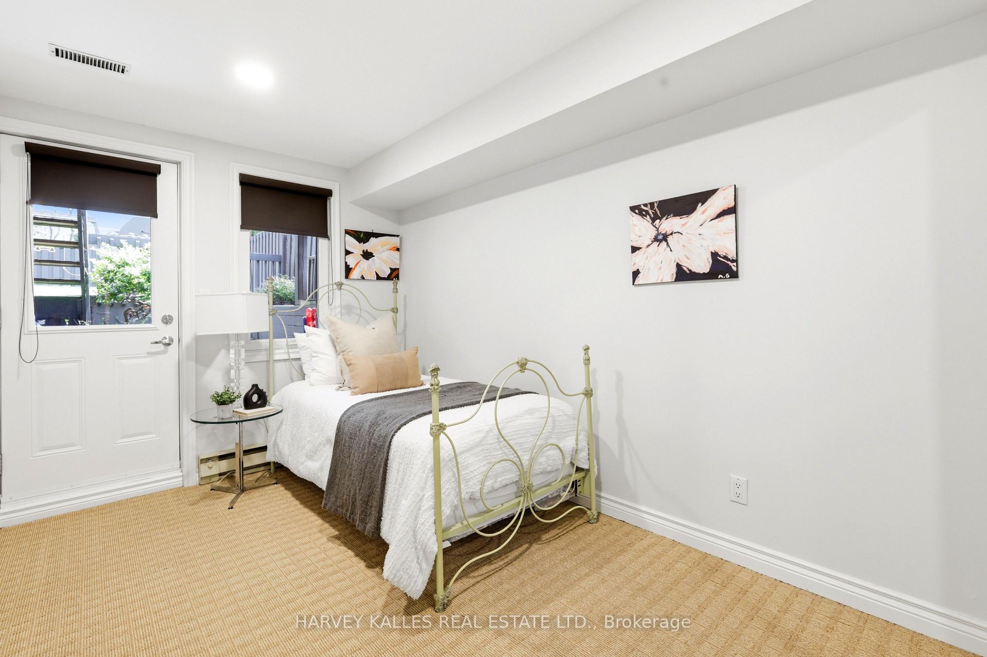 1065 Spadina Road