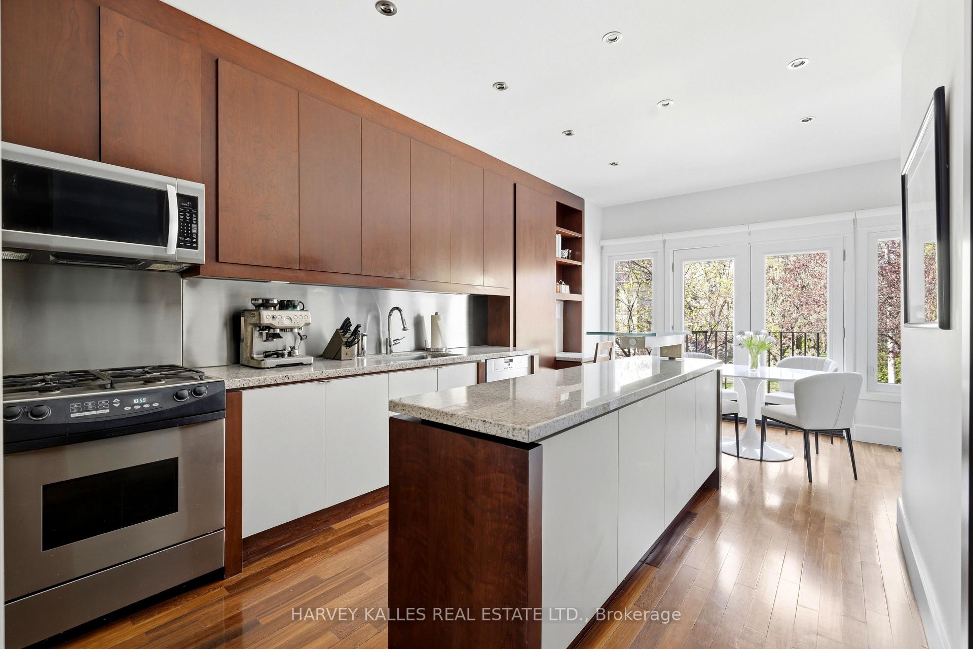 1065 Spadina Road