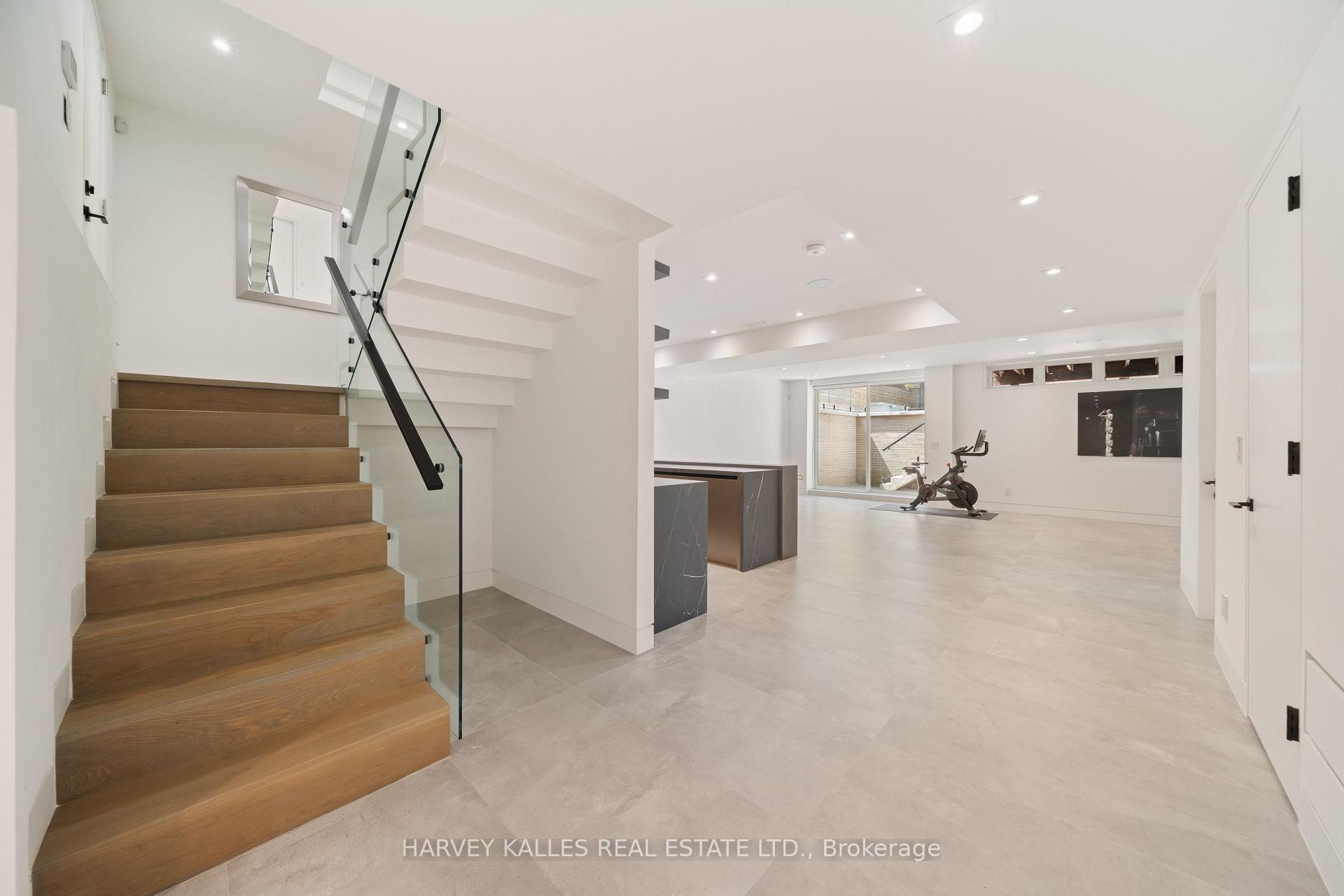 52 Elmsthorpe Avenue