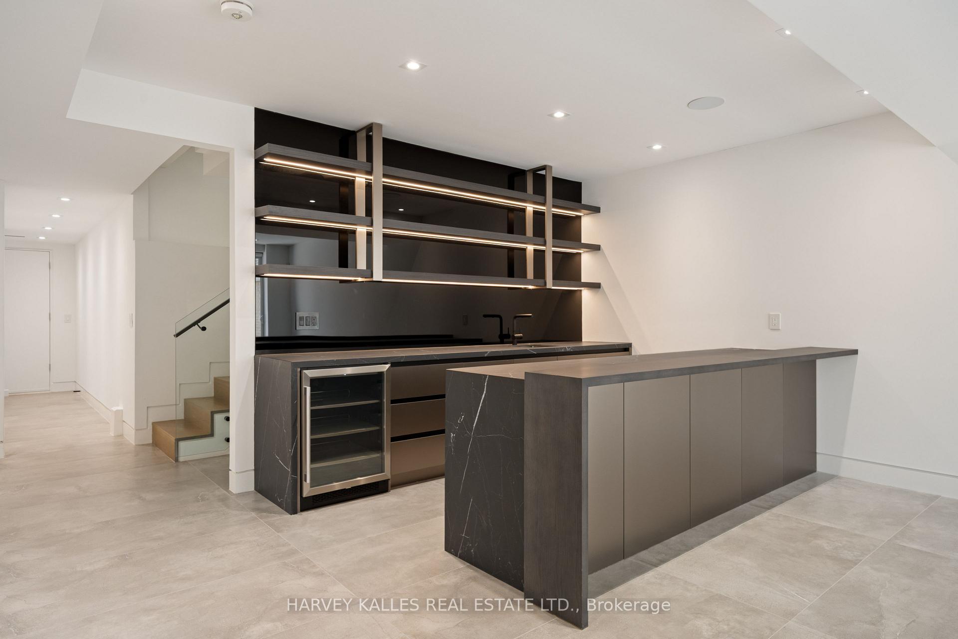 52 Elmsthorpe Avenue
