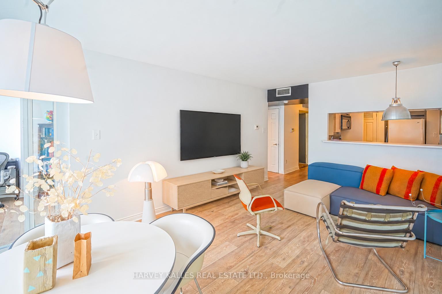 7 Broadway Avenue 609