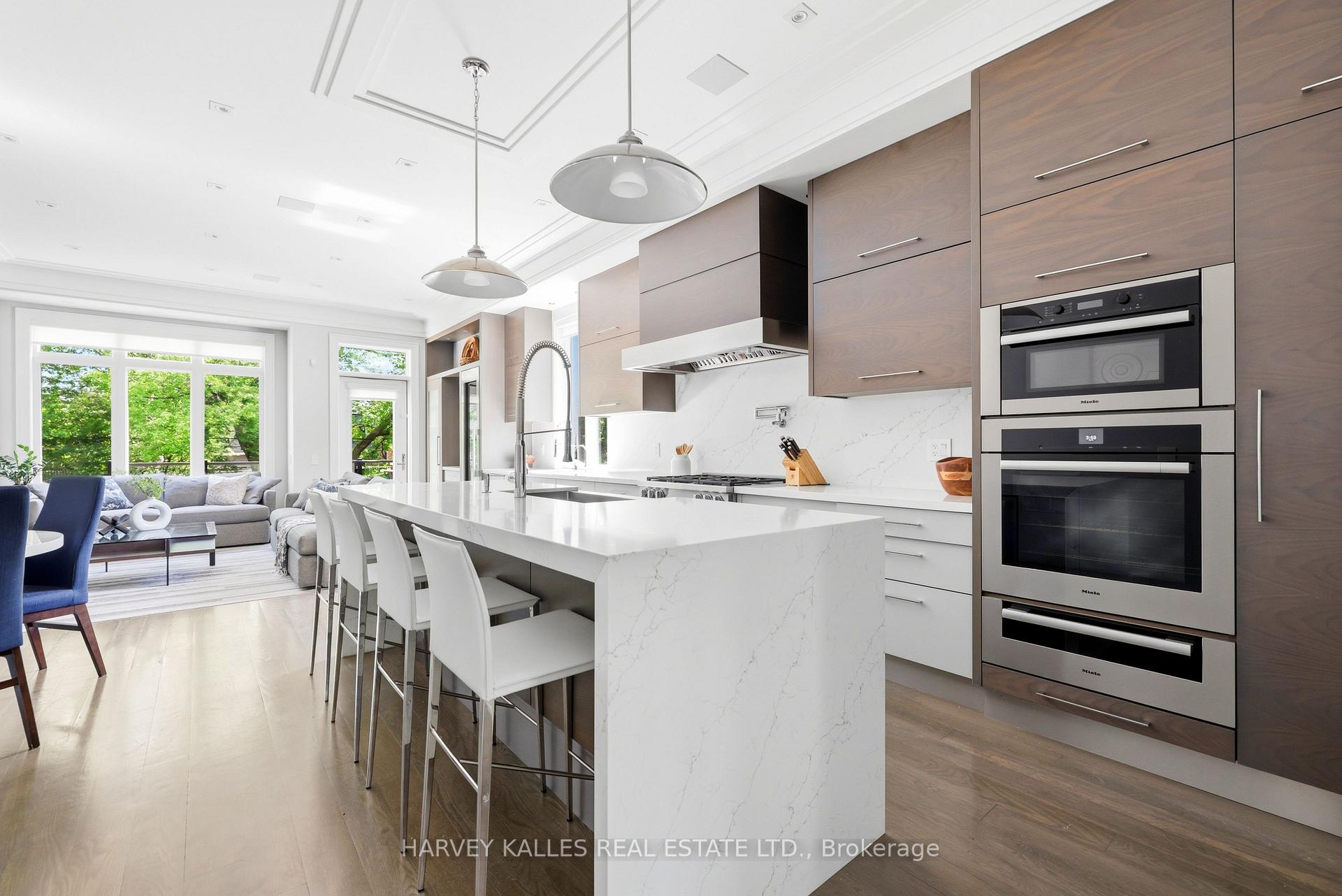 185 Melrose Avenue