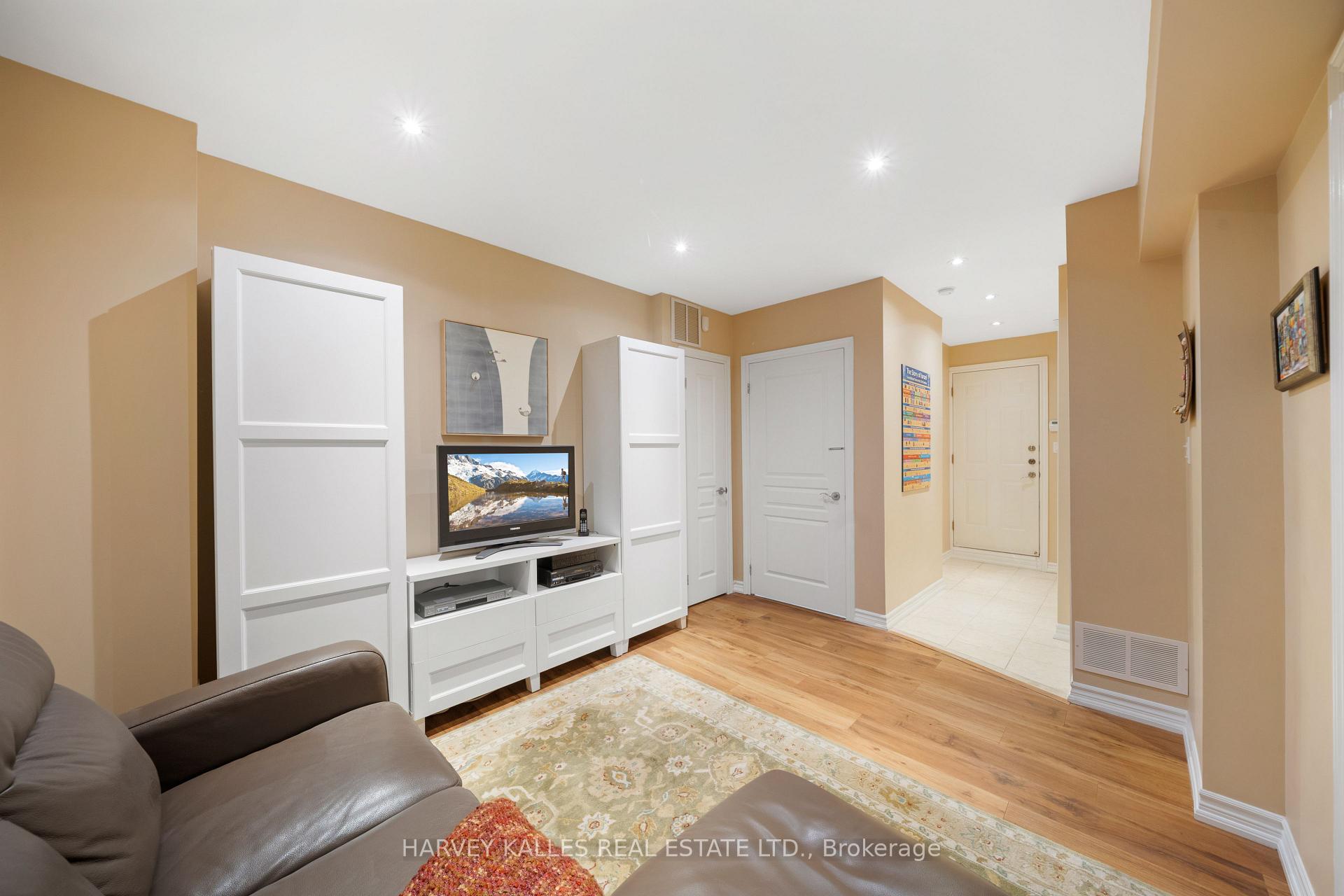 466 Glengarry Avenue