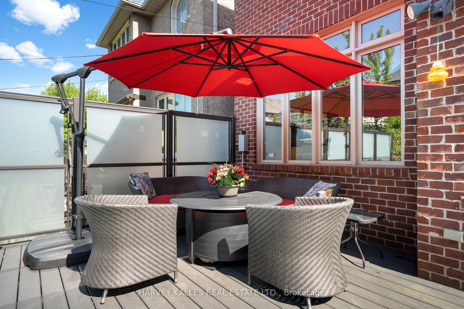 466 Glengarry Avenue