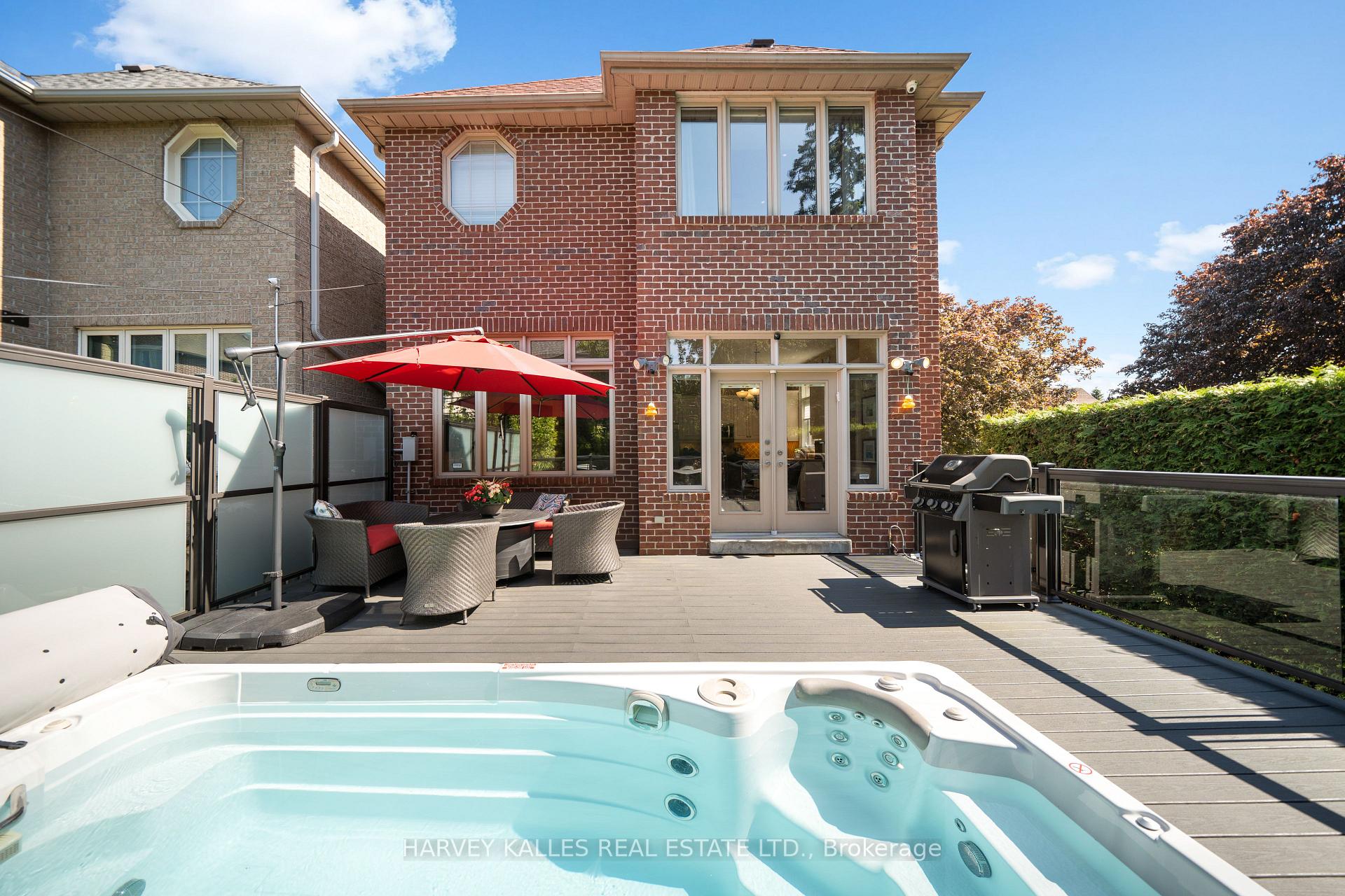 466 Glengarry Avenue