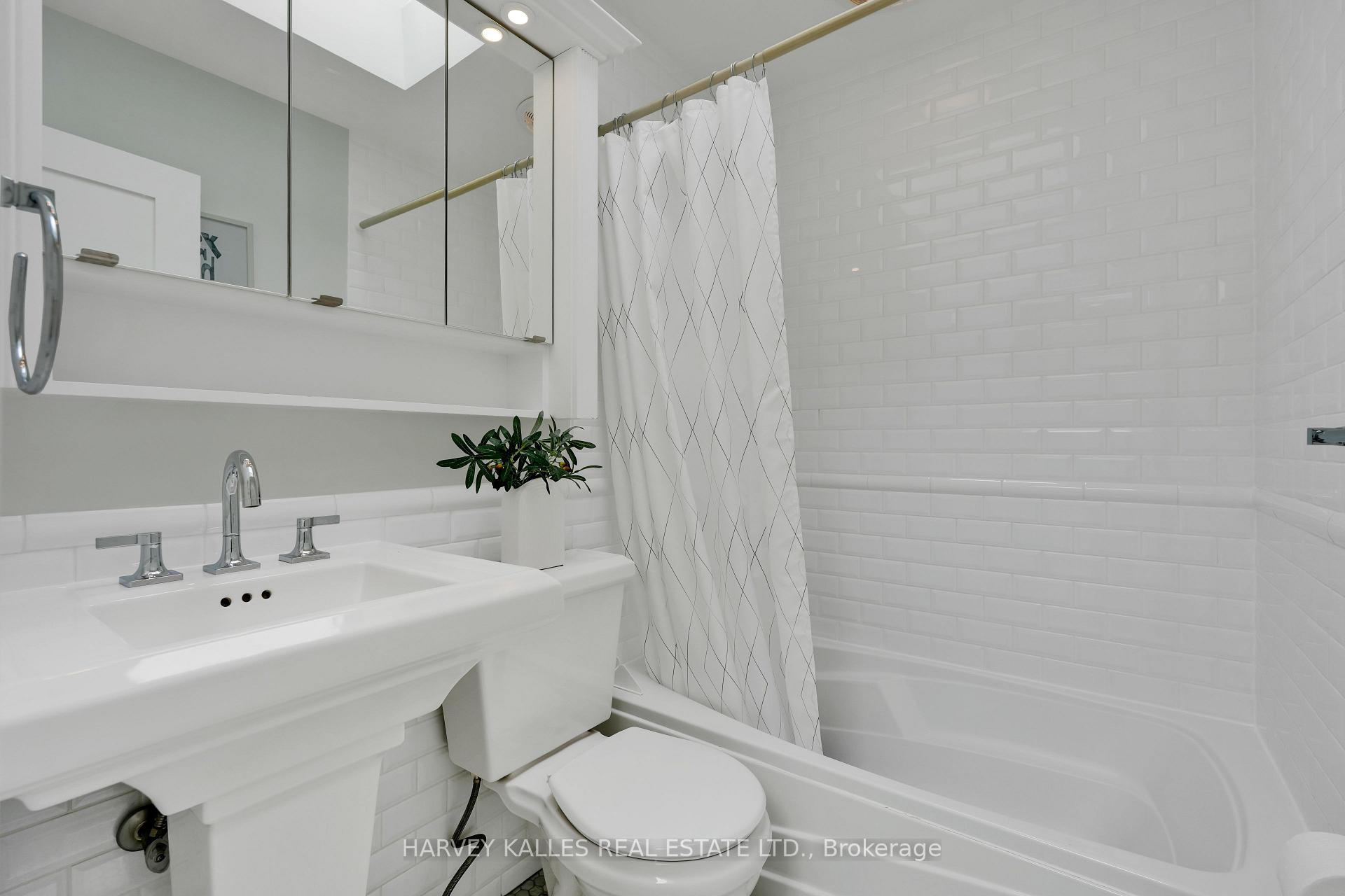 223 Glenforest Road