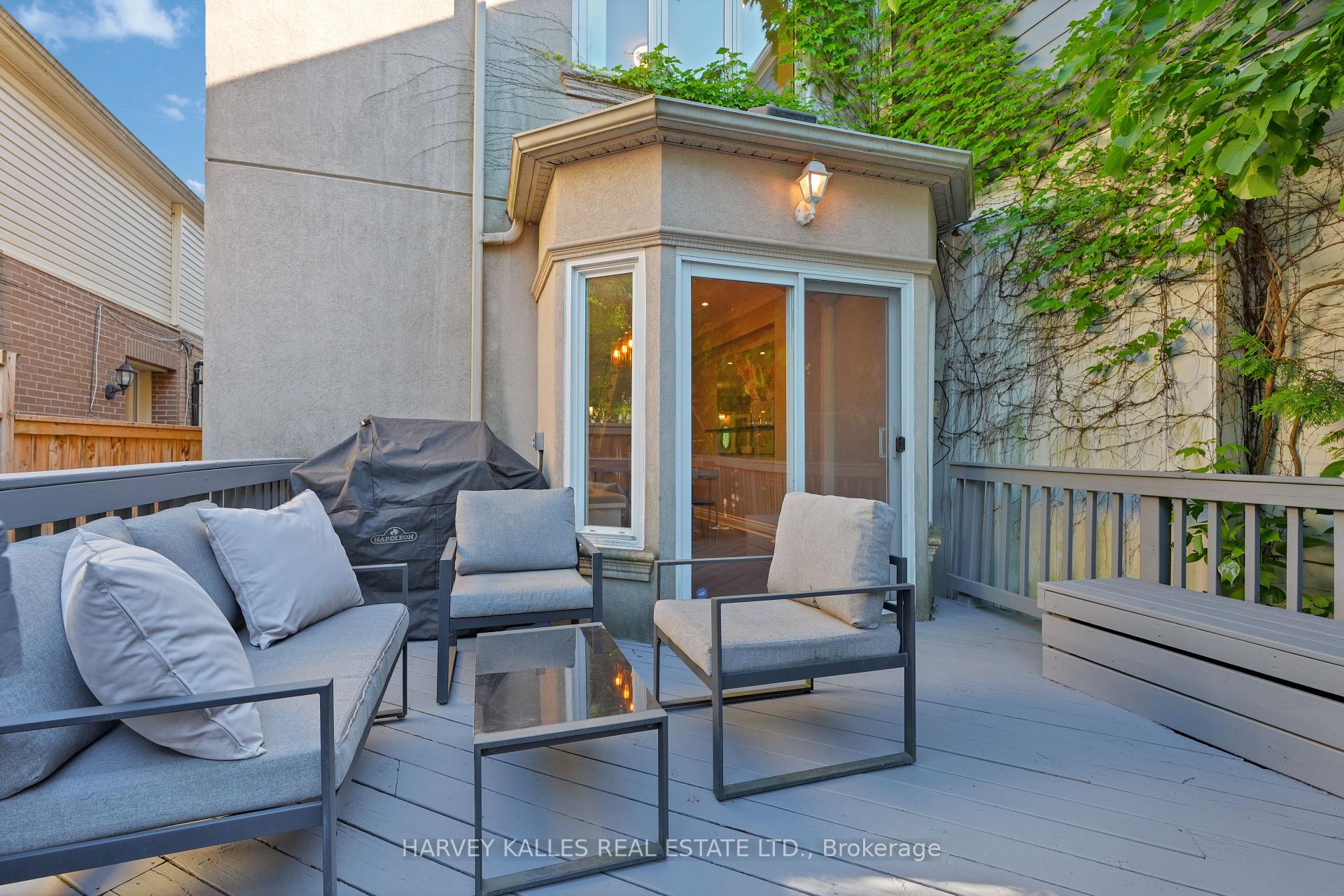 86 Woburn Avenue, Toronto