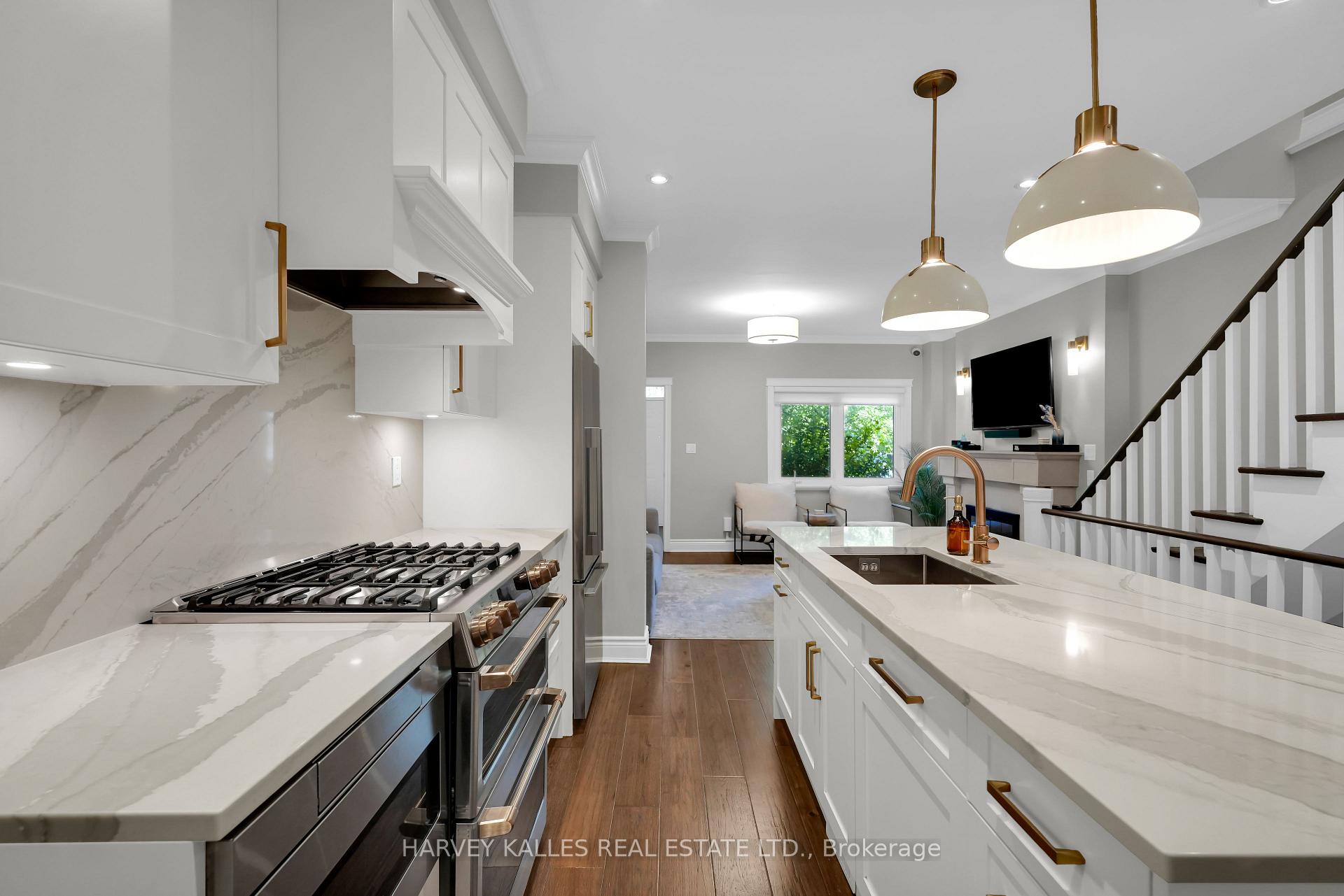 86 Woburn Avenue, Toronto