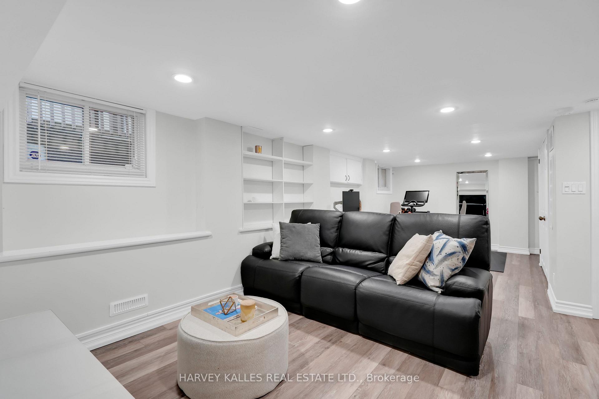 86 Woburn Avenue, Toronto