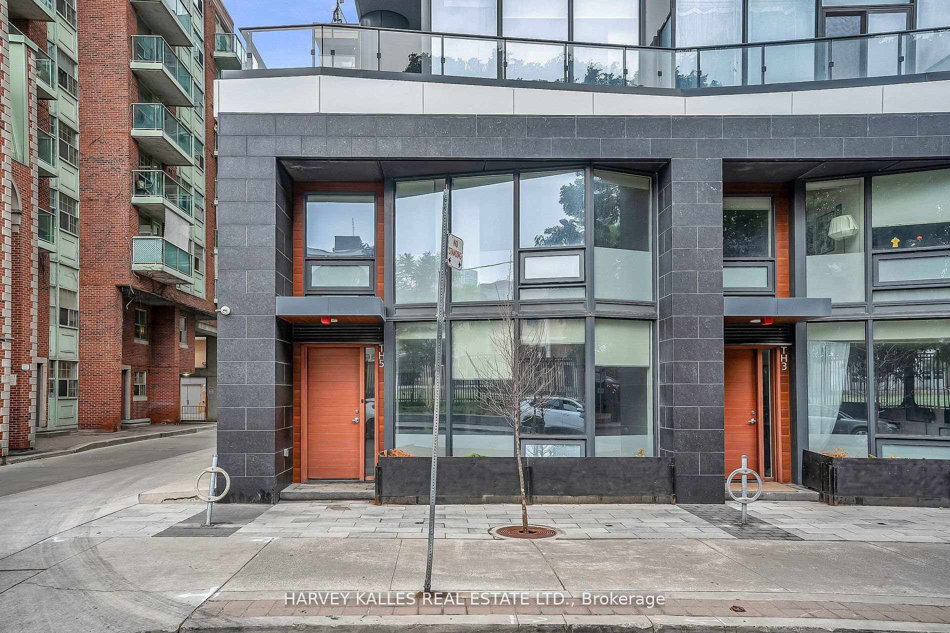 85 Wood Street TH5, Toronto Unit: TH5