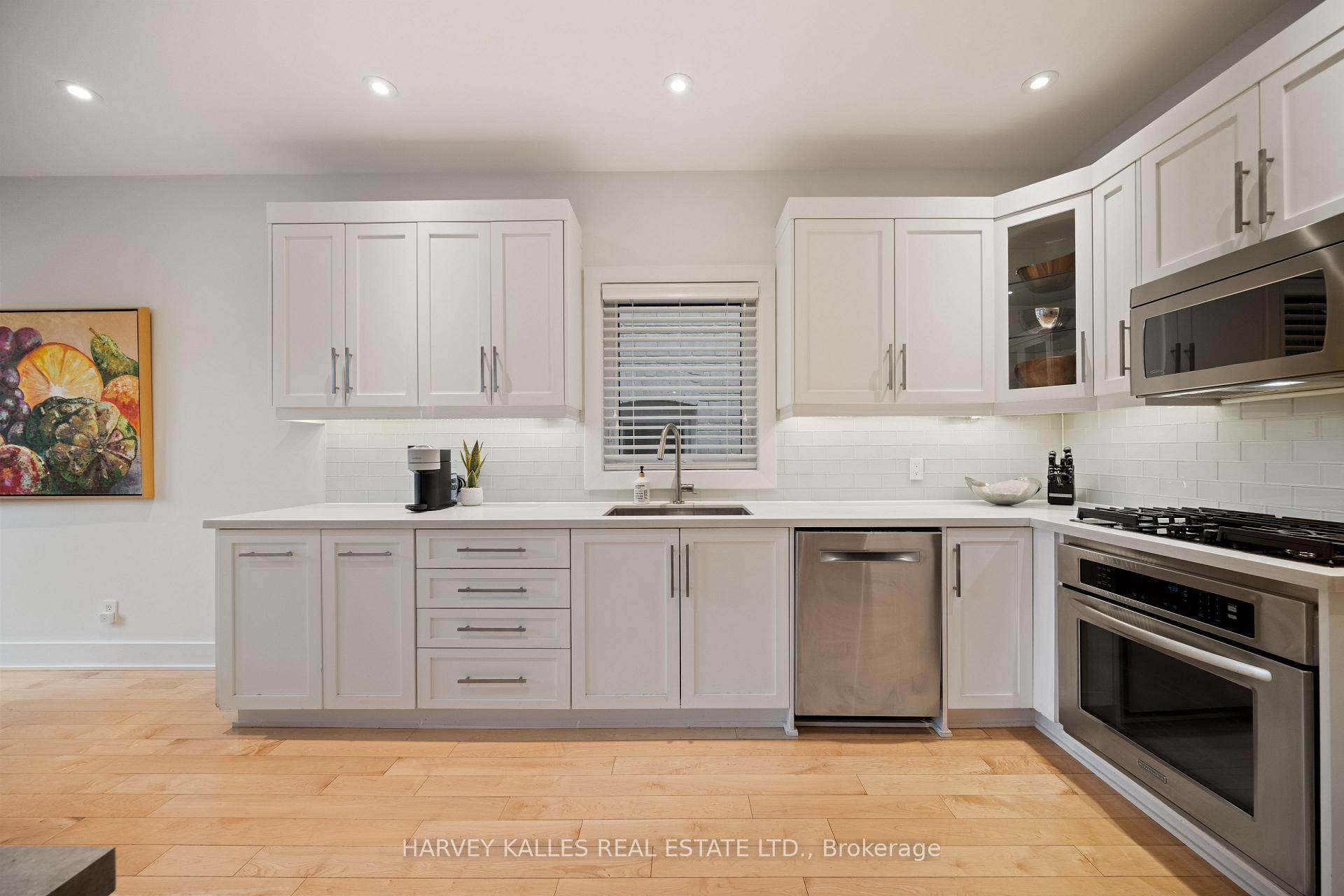 434 Bedford Park Avenue, Toronto